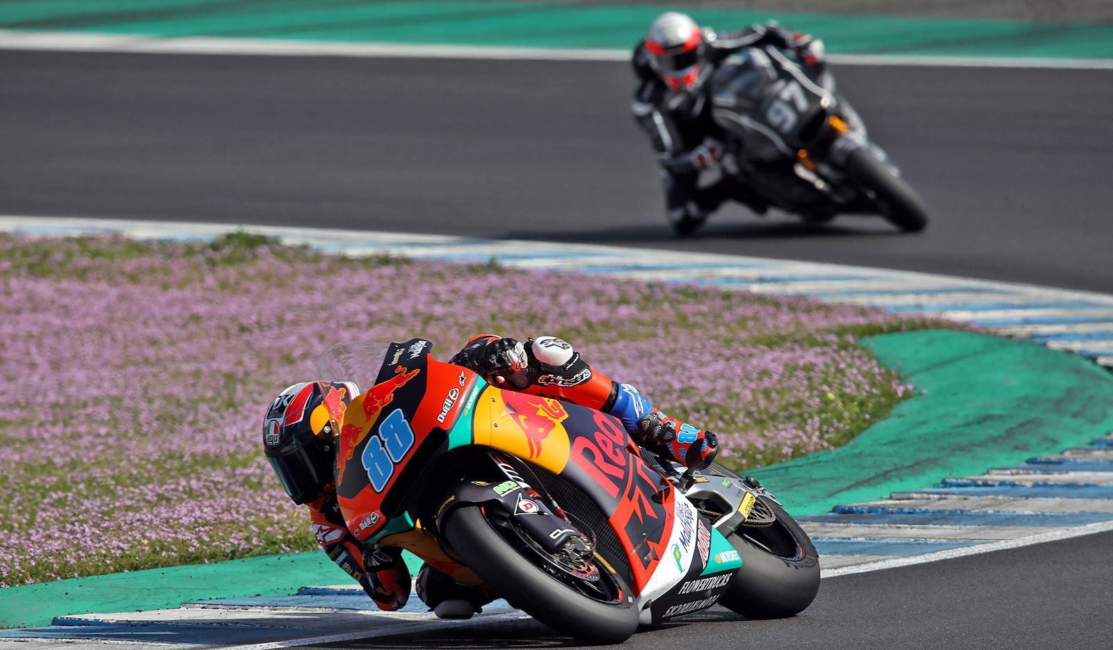 Imágenes de los entrenamientos de Moto2 y Moto3