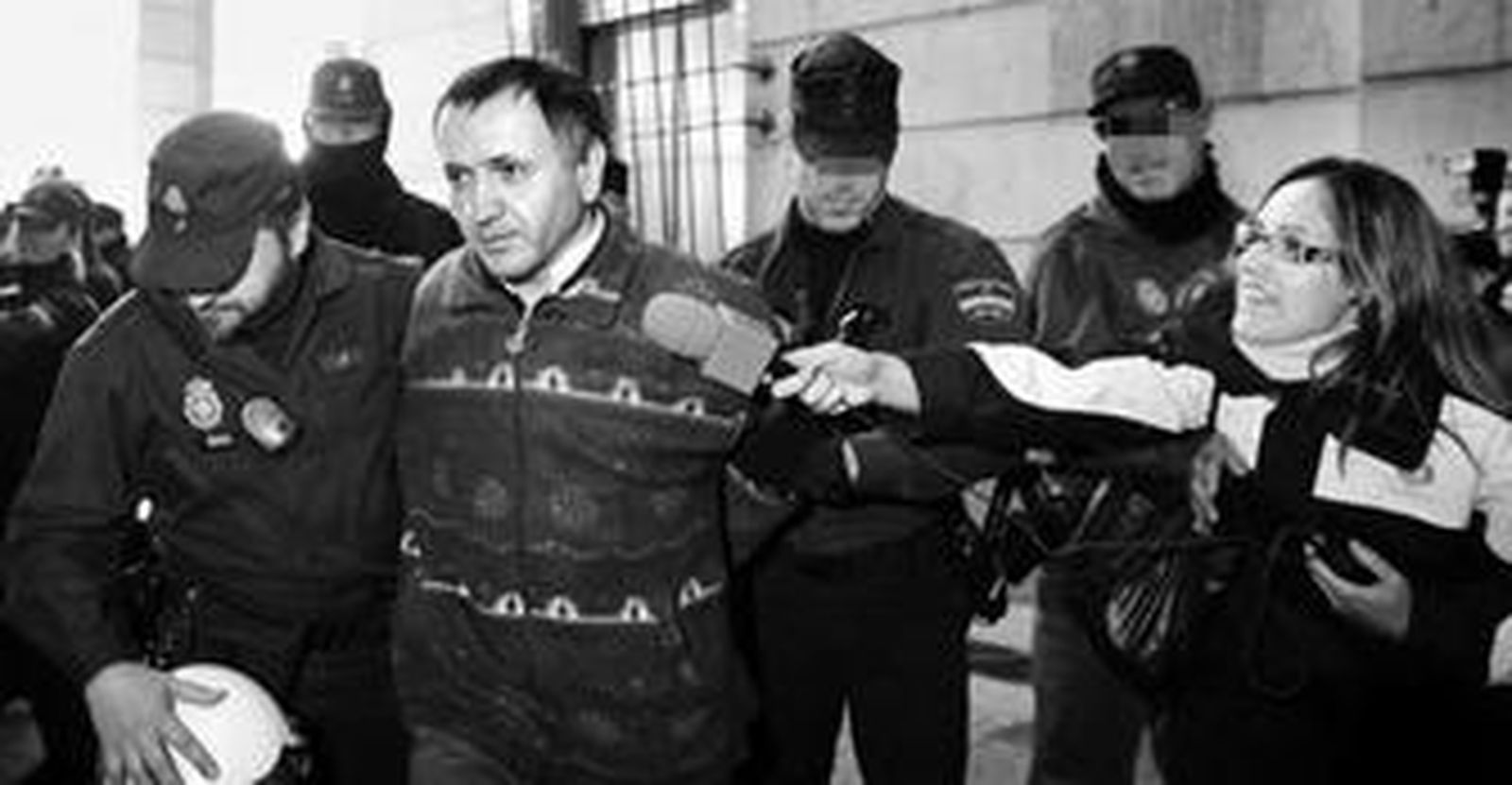 El pederasta Santiago del Valle, en los juzgados de Sevilla el día del juicio.