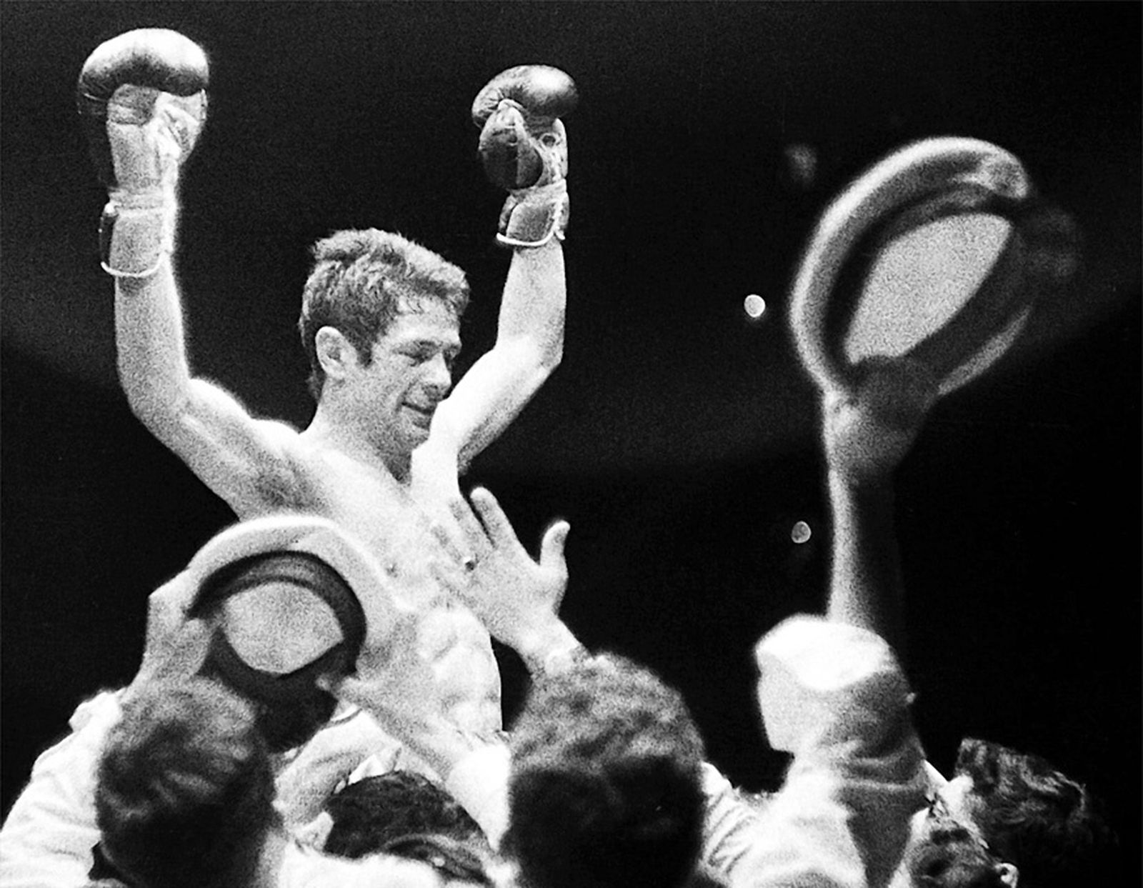 Pedro Carrasco, tras proclamarse campeón de Europa el 30 de junio de 1967.
