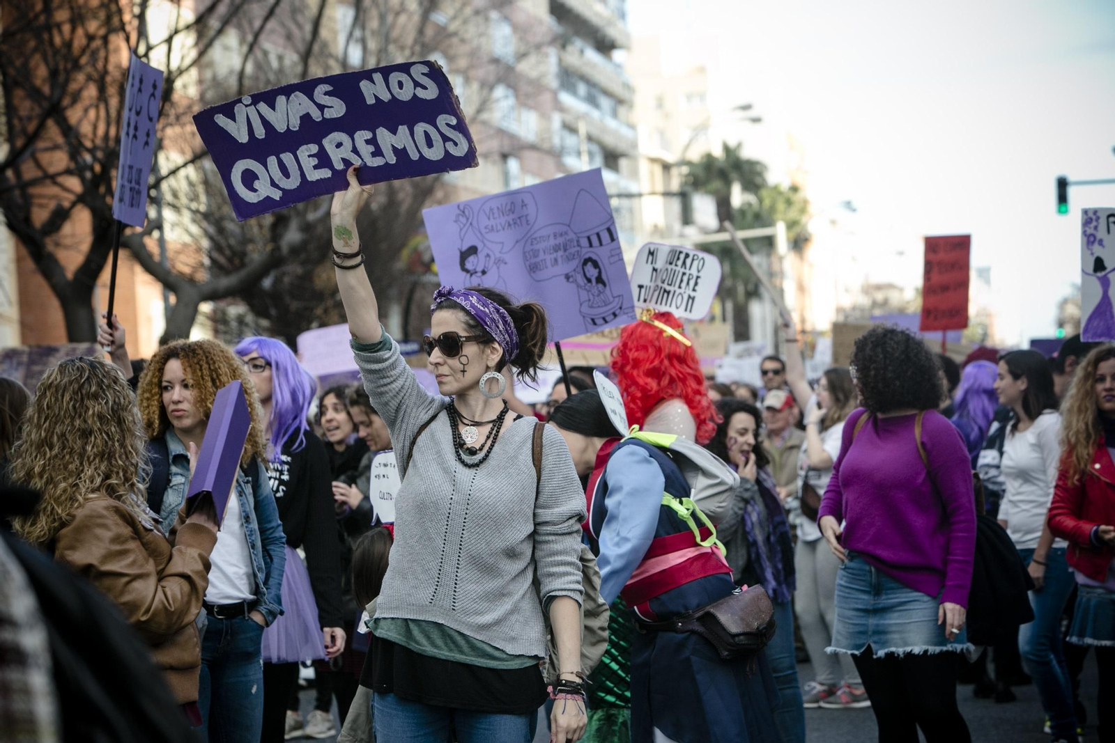 Miles de personas acudieron a  la gran manifestación del 8-M