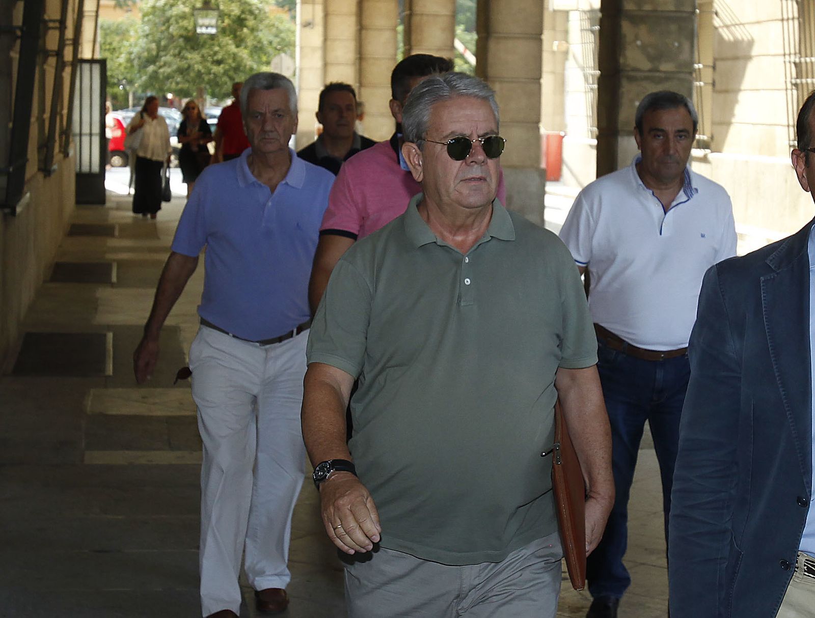 El presidente de Solidaridad del Taxi, Enrique Filgueras, en los juzgados de Sevilla.