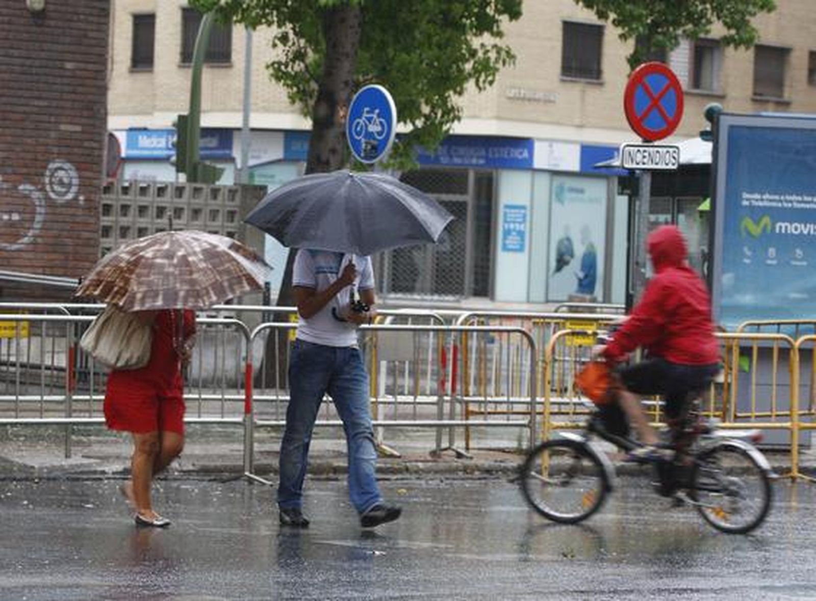 Las lluvias han acompañado a los sevillanos durante todo el día. 

Foto: Diario de Sevilla
