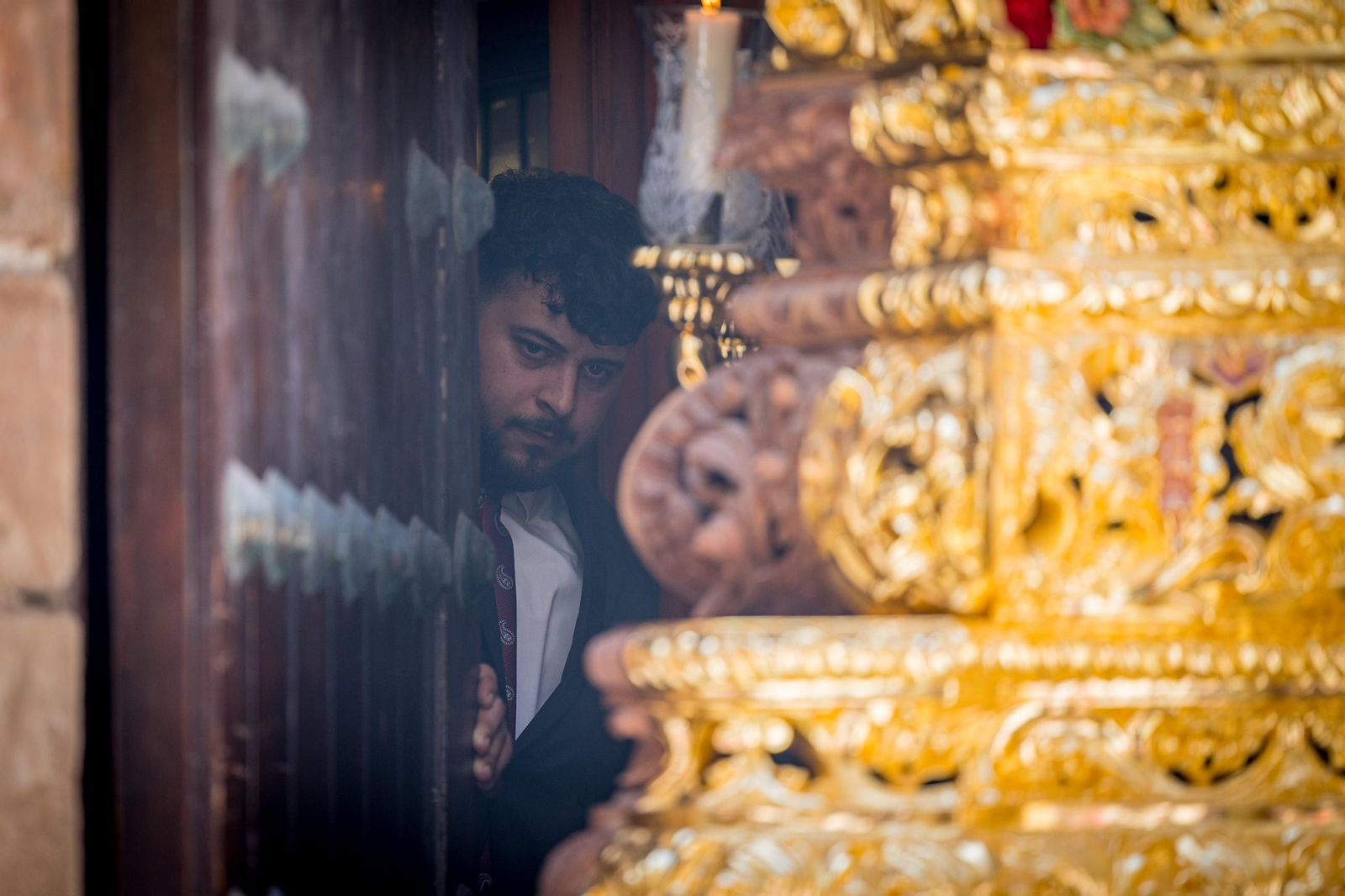 Imágenes de la salida de Las Penas en la Semana Santa de Cádiz 2025 Imágenes de la salida de Las Penas en la Semana Santa de Cádiz 2025