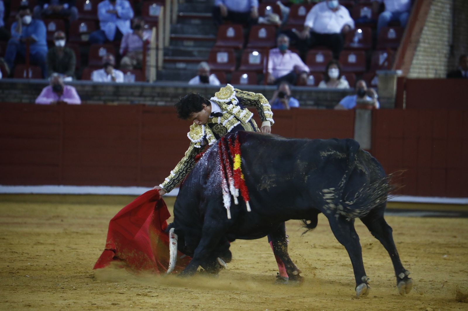 Las fotografías de la corrida mixta de la Feria Taurina de Córdoba con Roca Rey, Aguado y Ventura