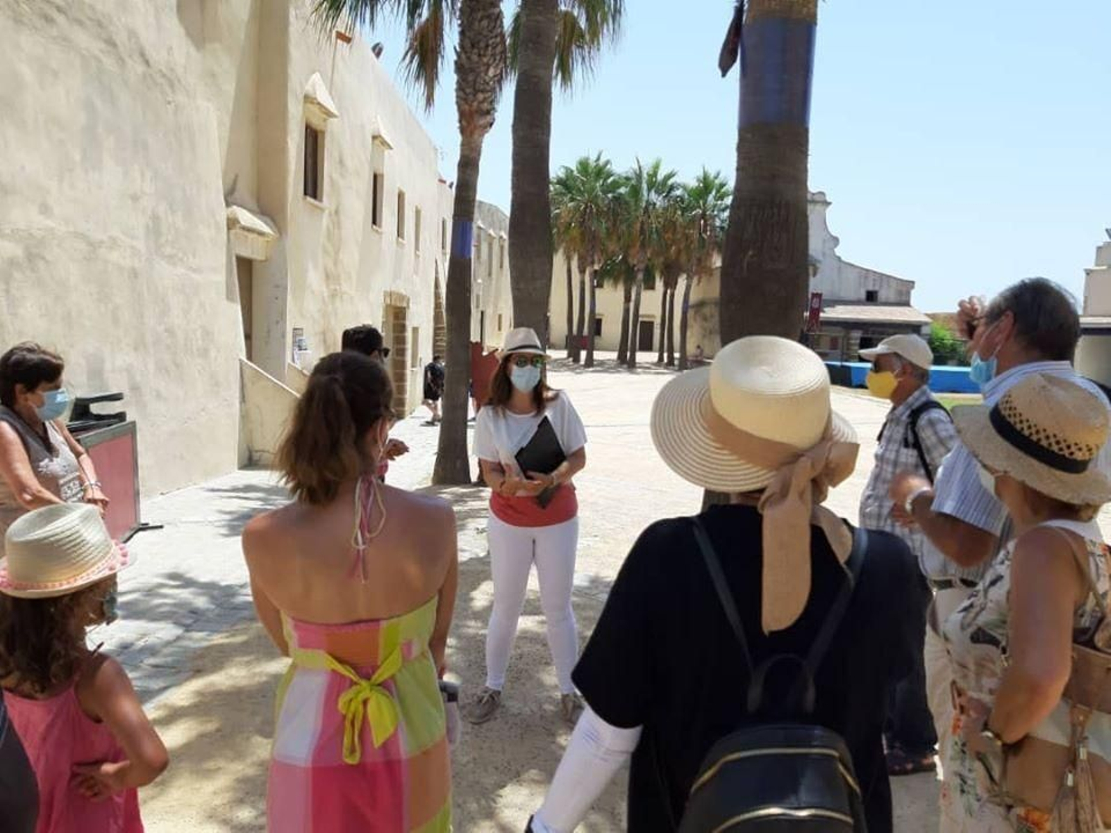 Visitas guiadas de Tapeca en el Castillo de Santa Catalina. Visitas guiadas de Tapeca en el Castillo de Santa Catalina.