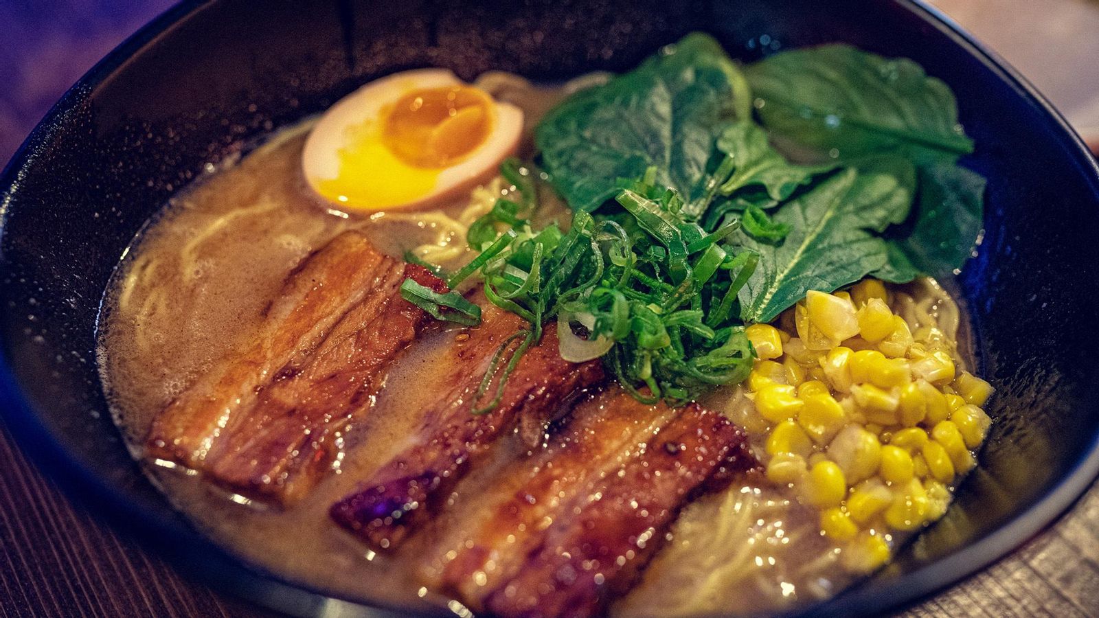 Bol de Ramen servido en Utopía Ramen Bar