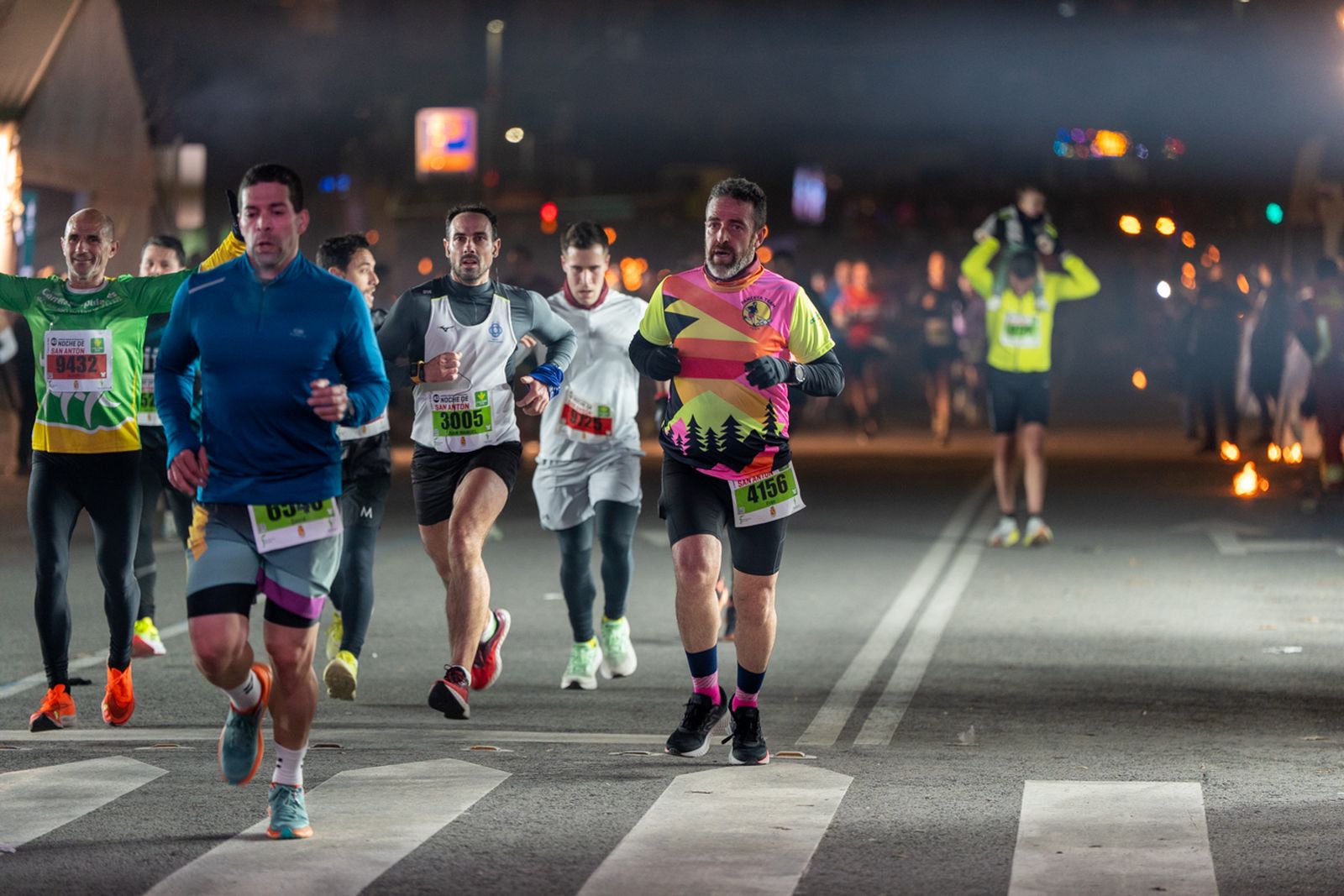 En imágenes: búscate en tu llegada a meta de la Carrera de San Antón 2026 (6)