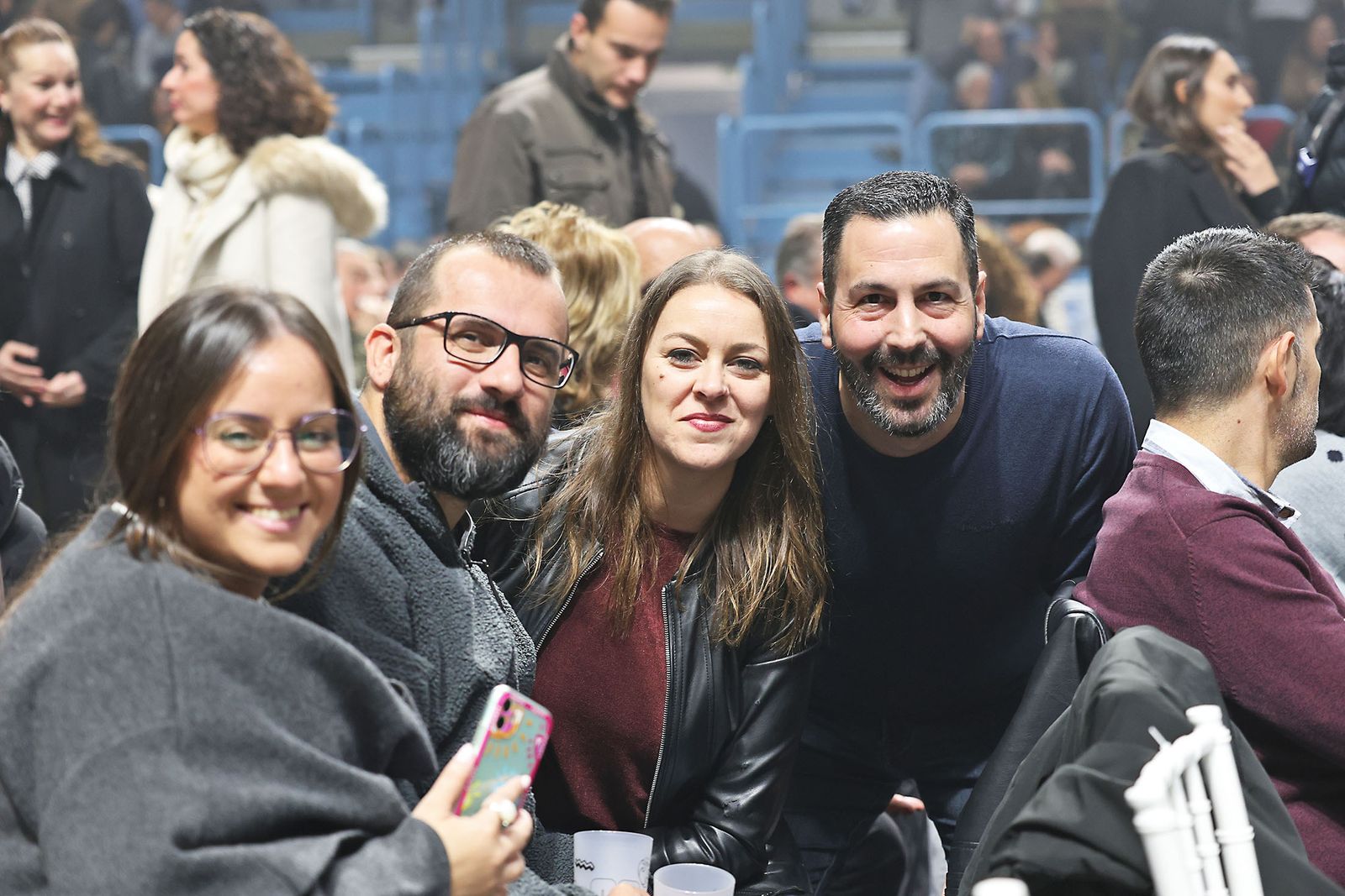 Imágenes del ambiente previo al concierto de Manolo García