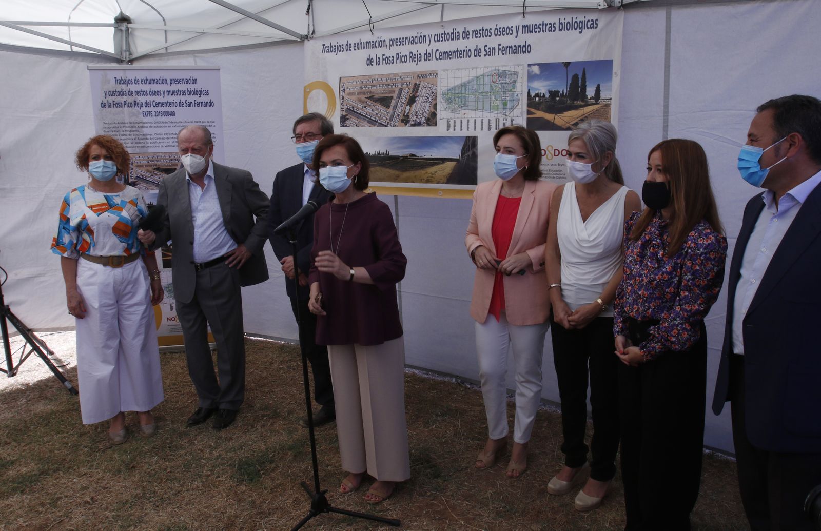 Visita a la fosa de Pico Reja