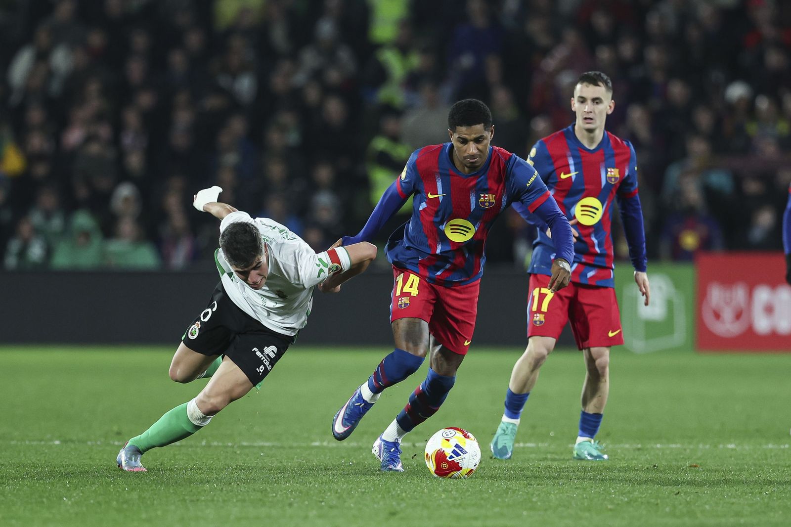 Las fotos del Racing-Barcelona de Copa