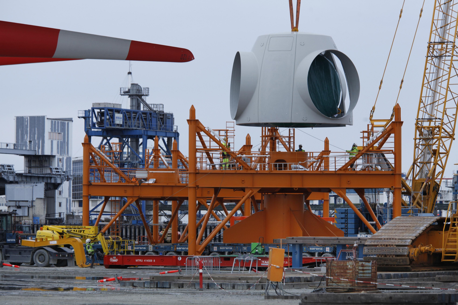 Puerto Real, presente en la estación eólico marina Wikinger