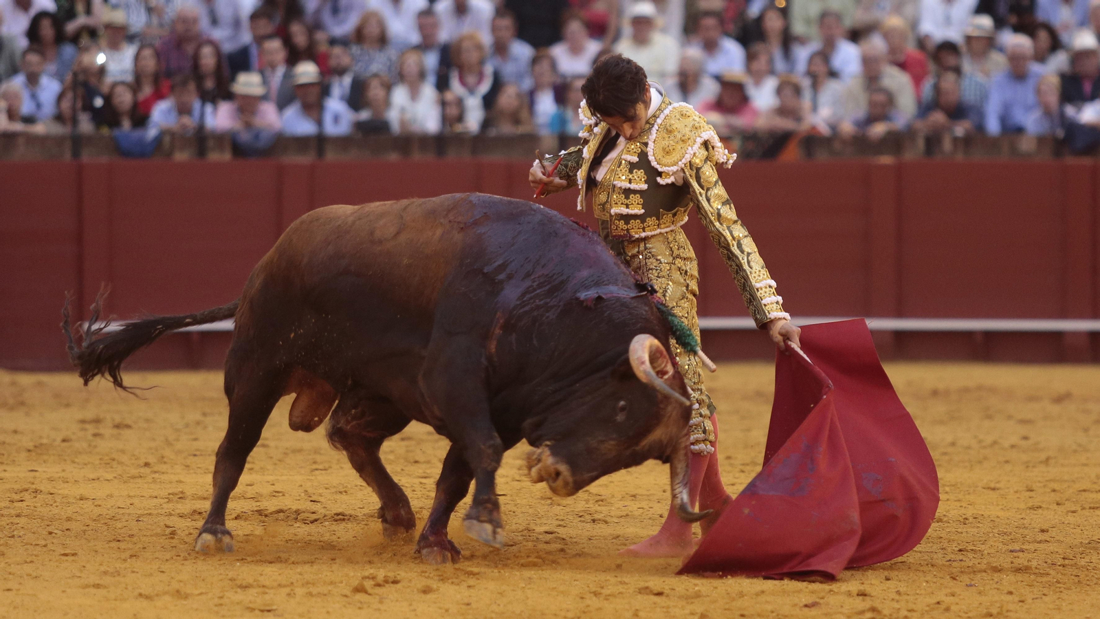 Las imágenes de la corrida mixta en la Maestranza