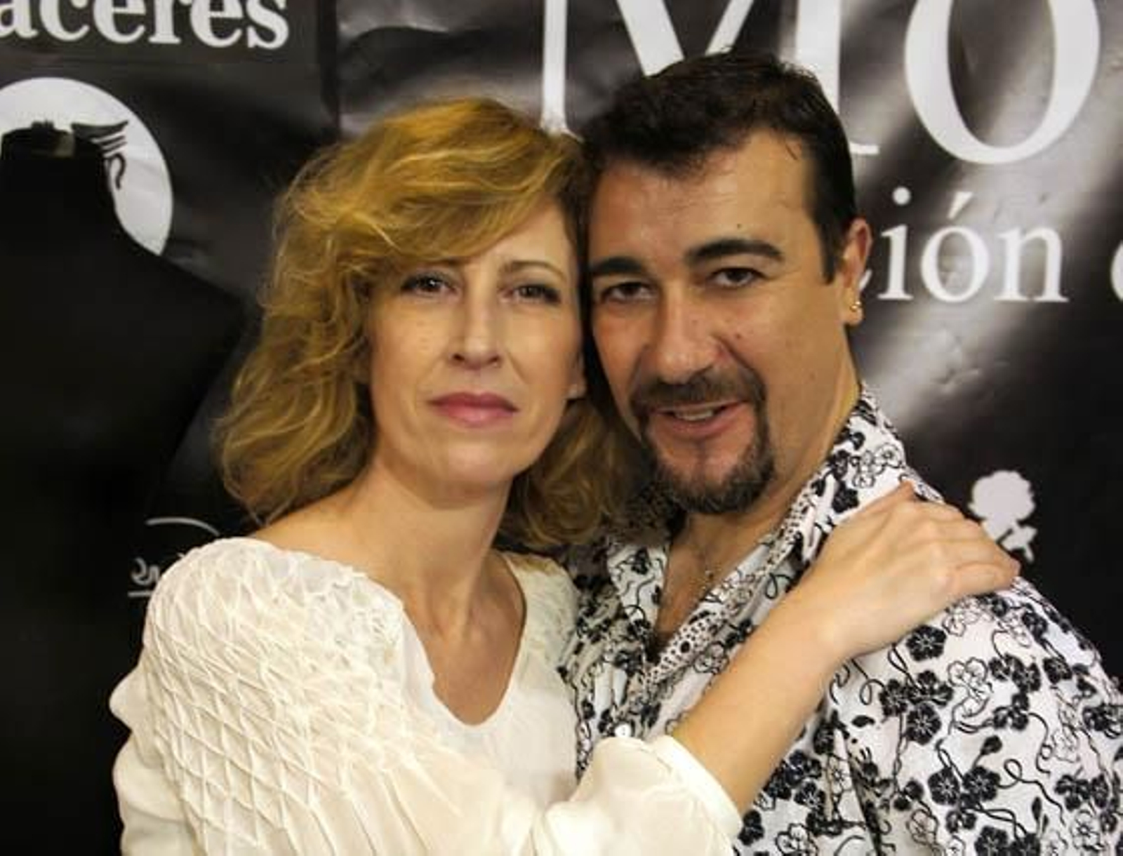 La diseñadora Rosalía Zahíno y el actor Juanjo Macías, que participó en su desfile.

Foto: Victoria Ramírez