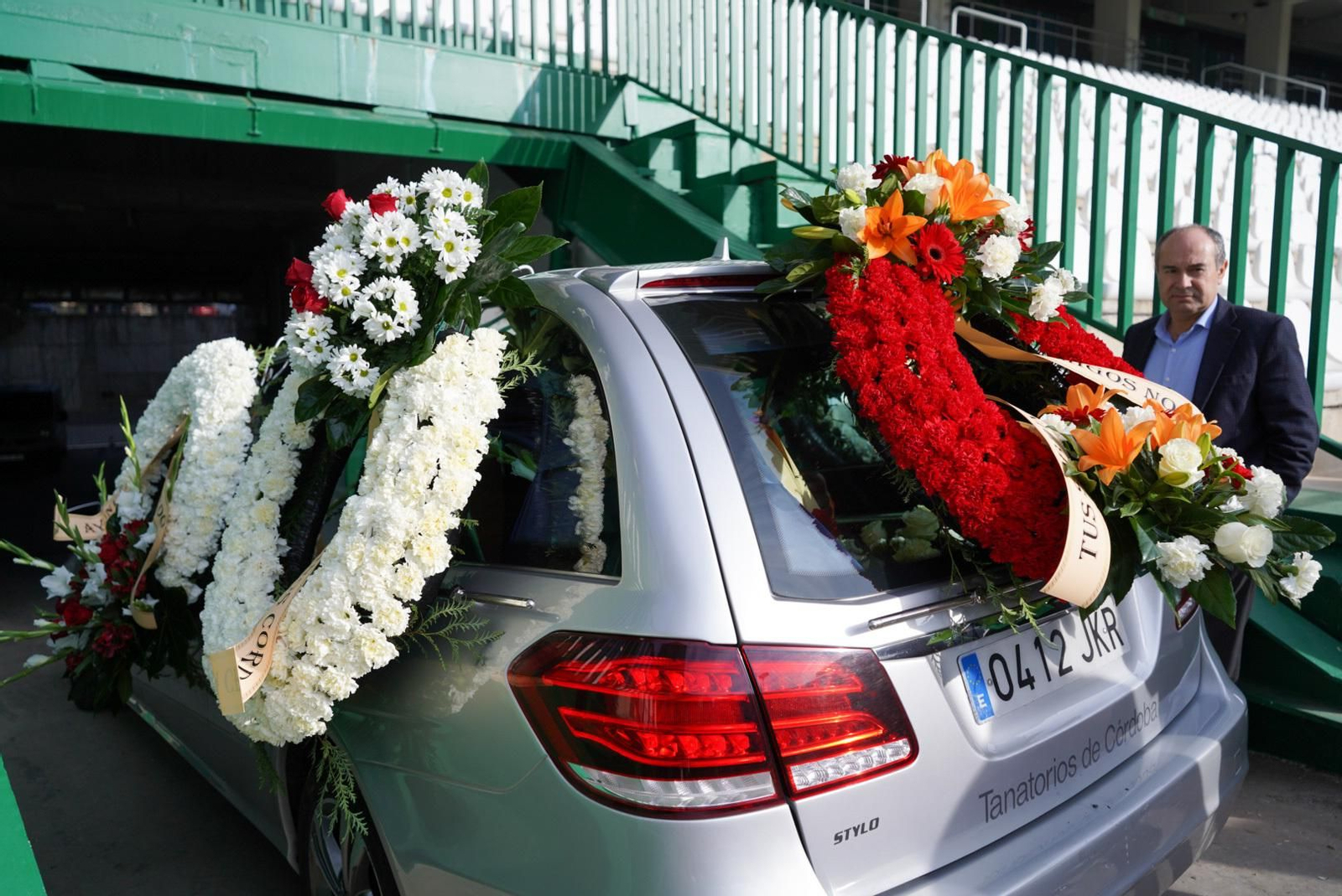 El último adiós a José Luis Navarro en El Arcángel