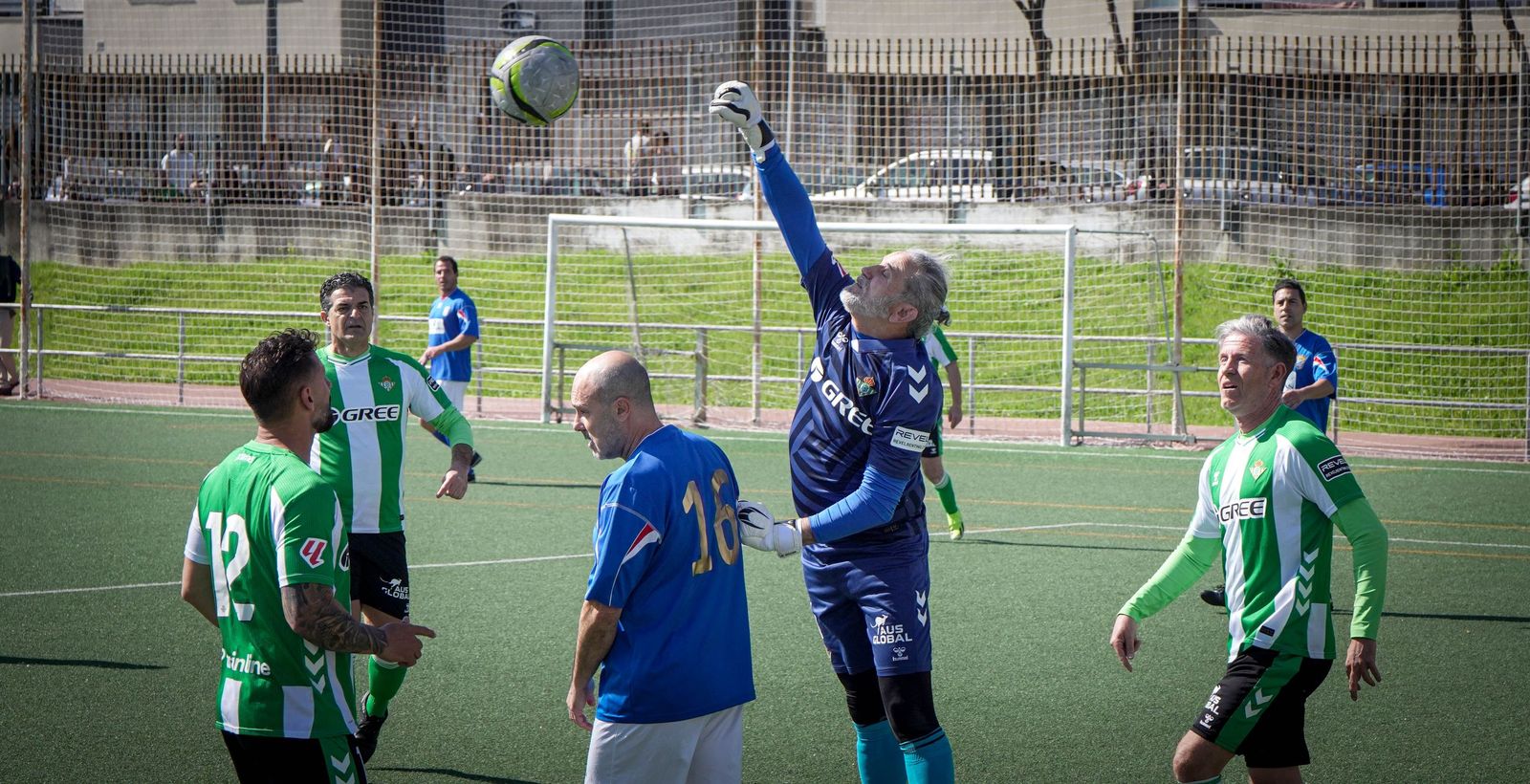 Imágenes del partido de Veteranos del Xerez CD y el Betis