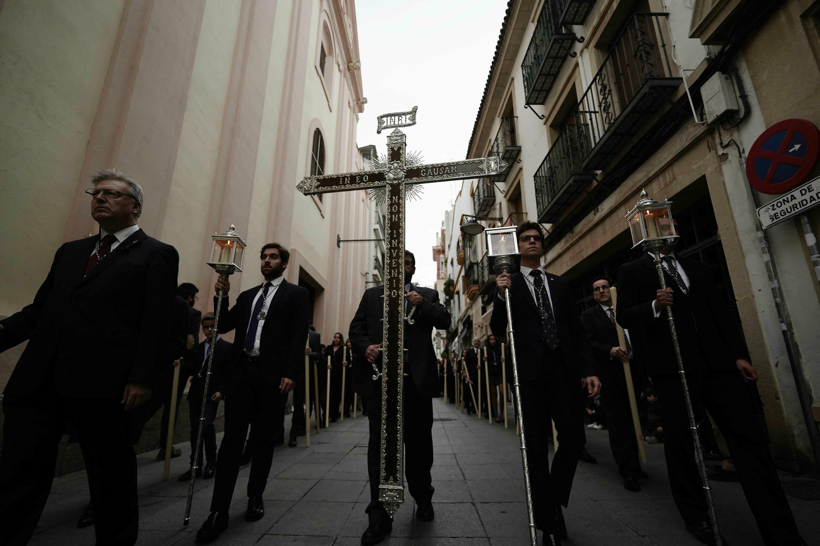 El Vía Crucis de las Cofradías 2020, en fotos