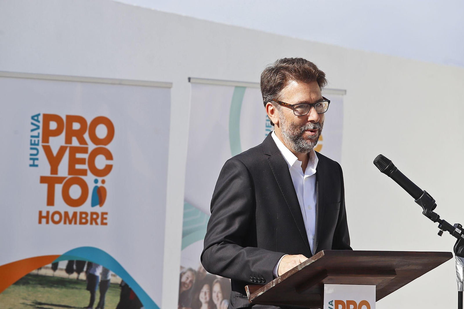 Imágenes de la inauguración del nuevo edificio de Proyecto Hombre en Huelva