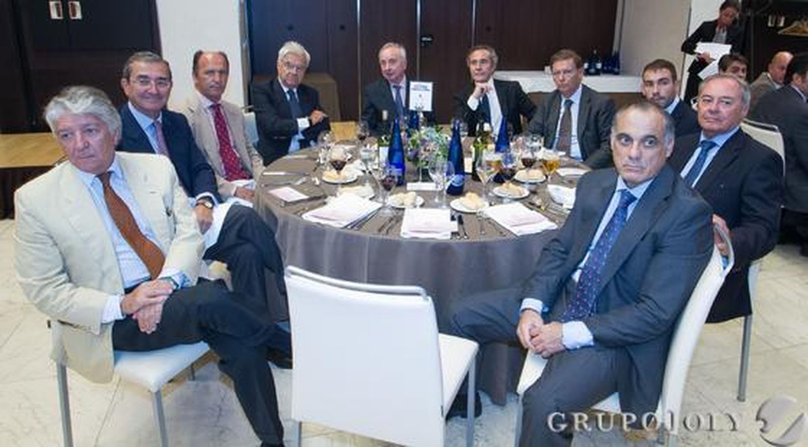 José María de la Cuadra, Antonio Fragero, Rodrigo Molina, Francisco Baena, Luis Gómez-Stern Sánchez, Agustín Ortega Limón, José Manuel Pascual, Francisco Pascual, Víctor Corteso y Agustín Hiniesta. / Reportaje gráfico: Juan Carlos Vázquez y Victoria Hidalgo