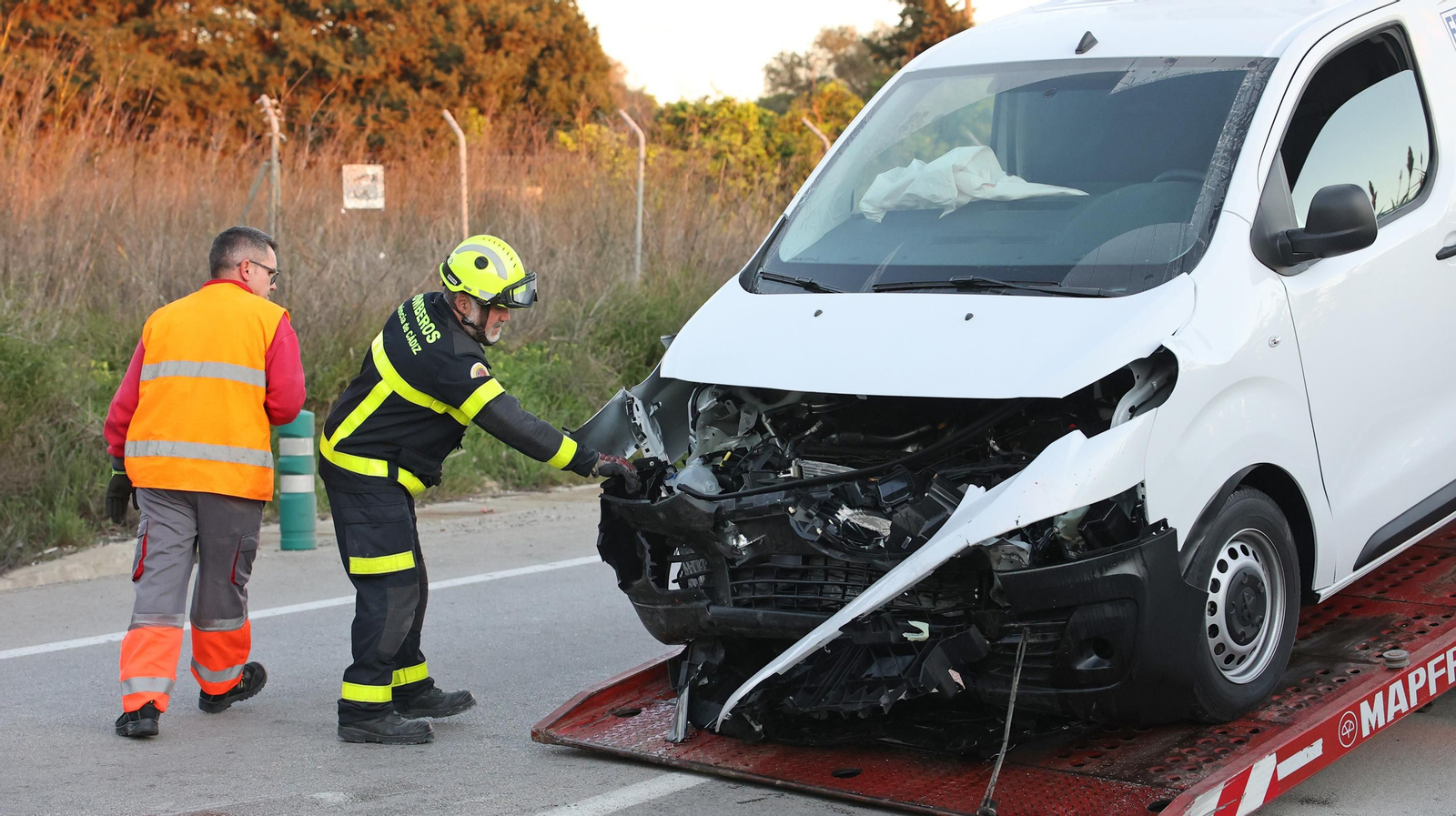 Grave accidente de tráfico en la carretera de Cartuja en Jerez