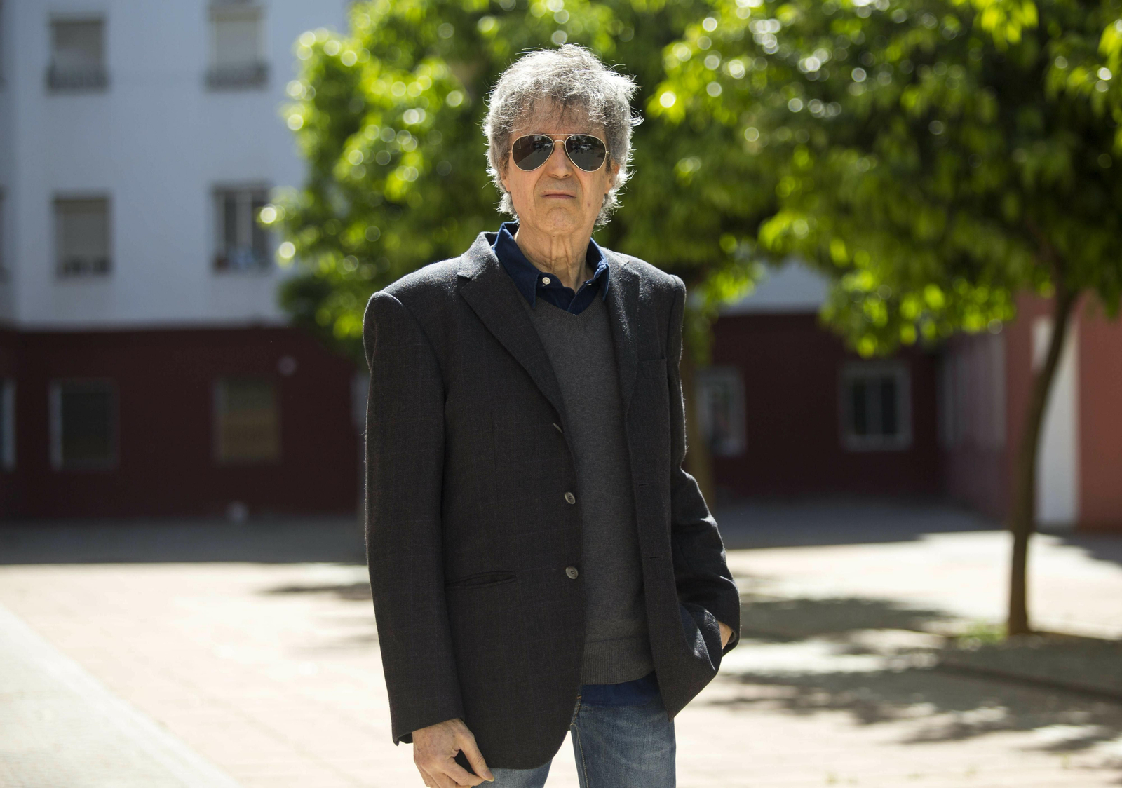 Antonio Smash, retratado en la barriada del Tardón, de donde no se ha movido siempre que ha estado viviendo en Sevilla.