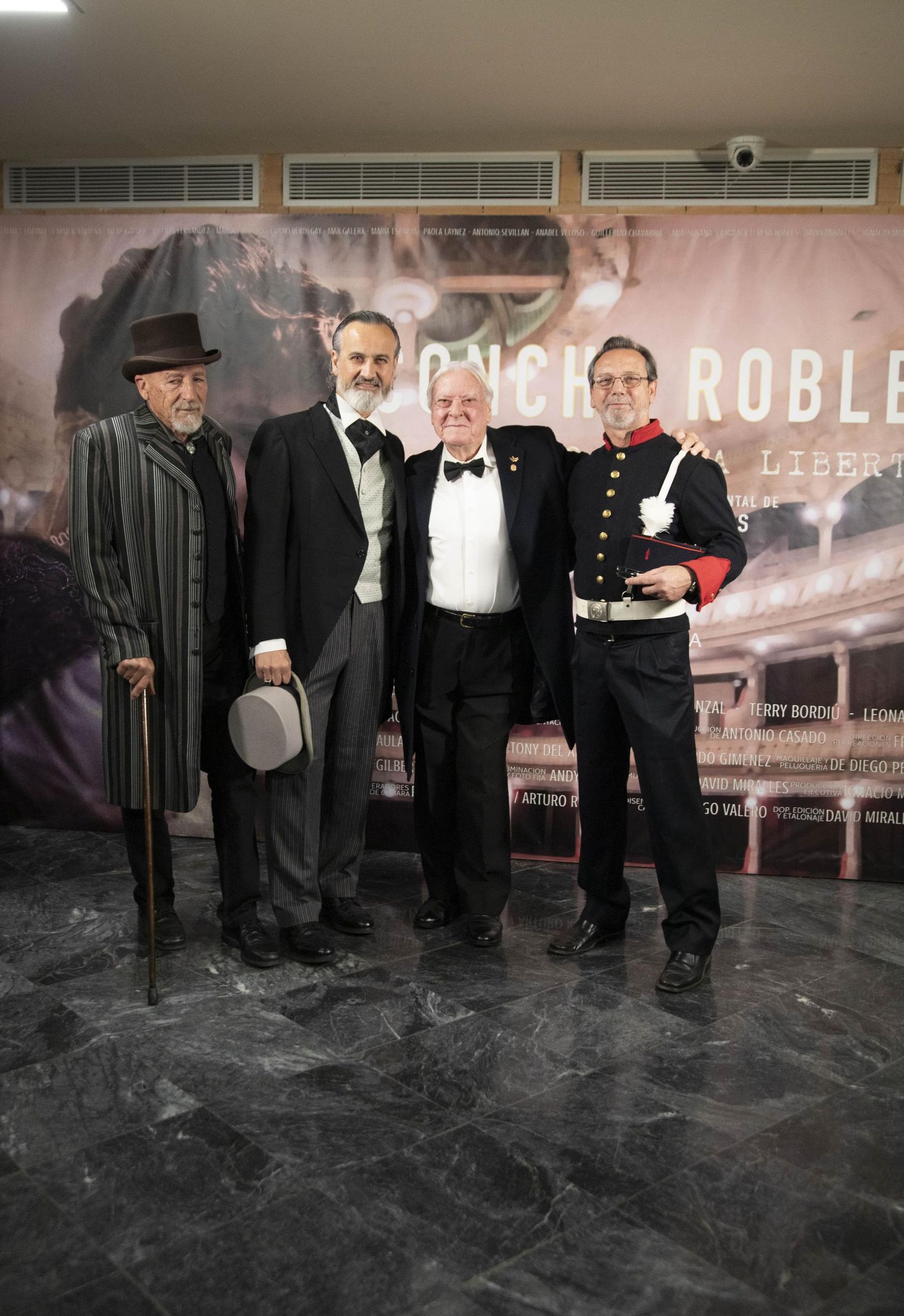 El estreno en Almería del largometraje documental "Concha Robles", en imágenes