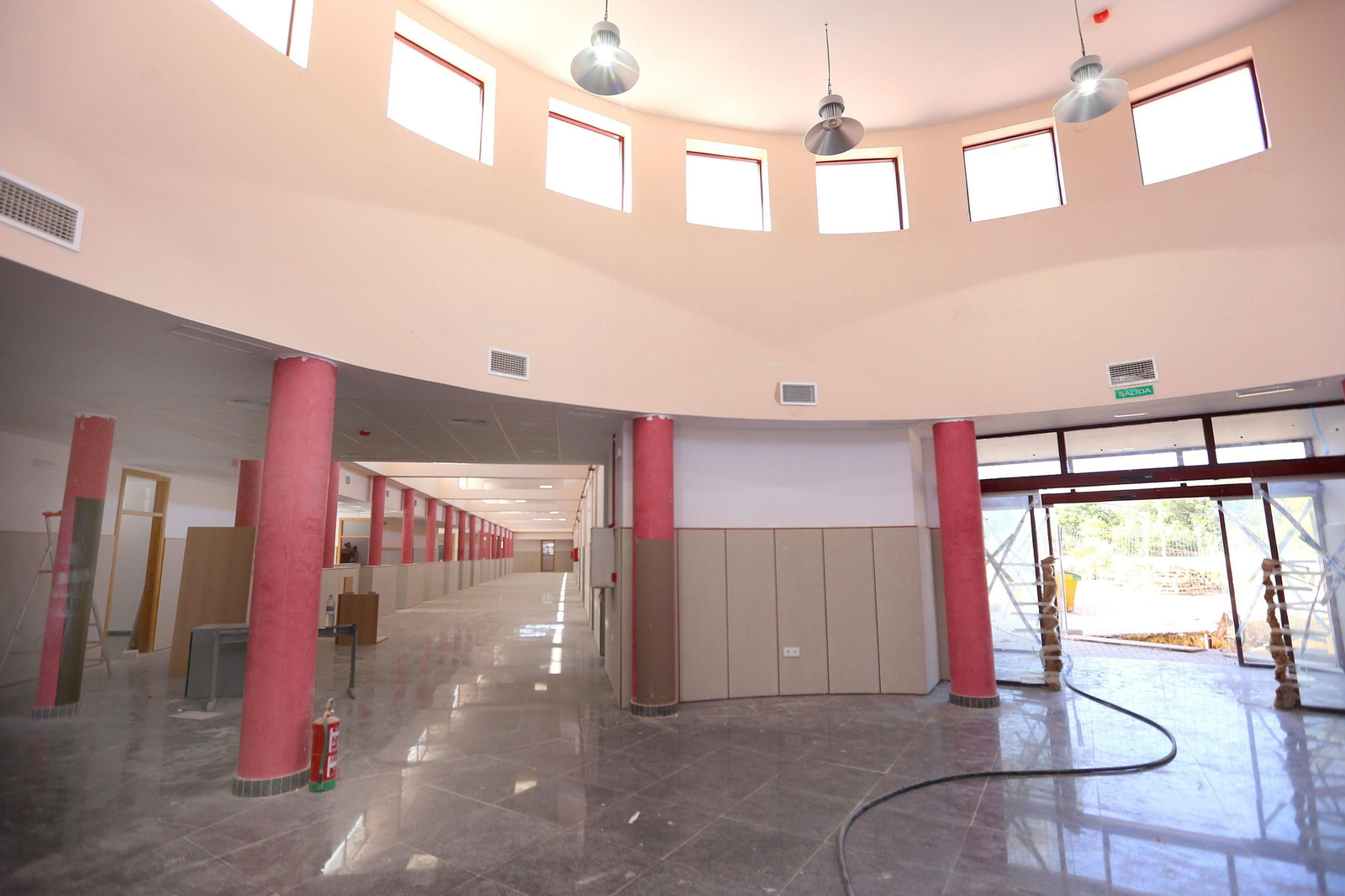Vista del interior del equipamiento sanitario de la costa hace pocas semanas Vista del interior del equipamiento sanitario de la costa hace pocas semanas