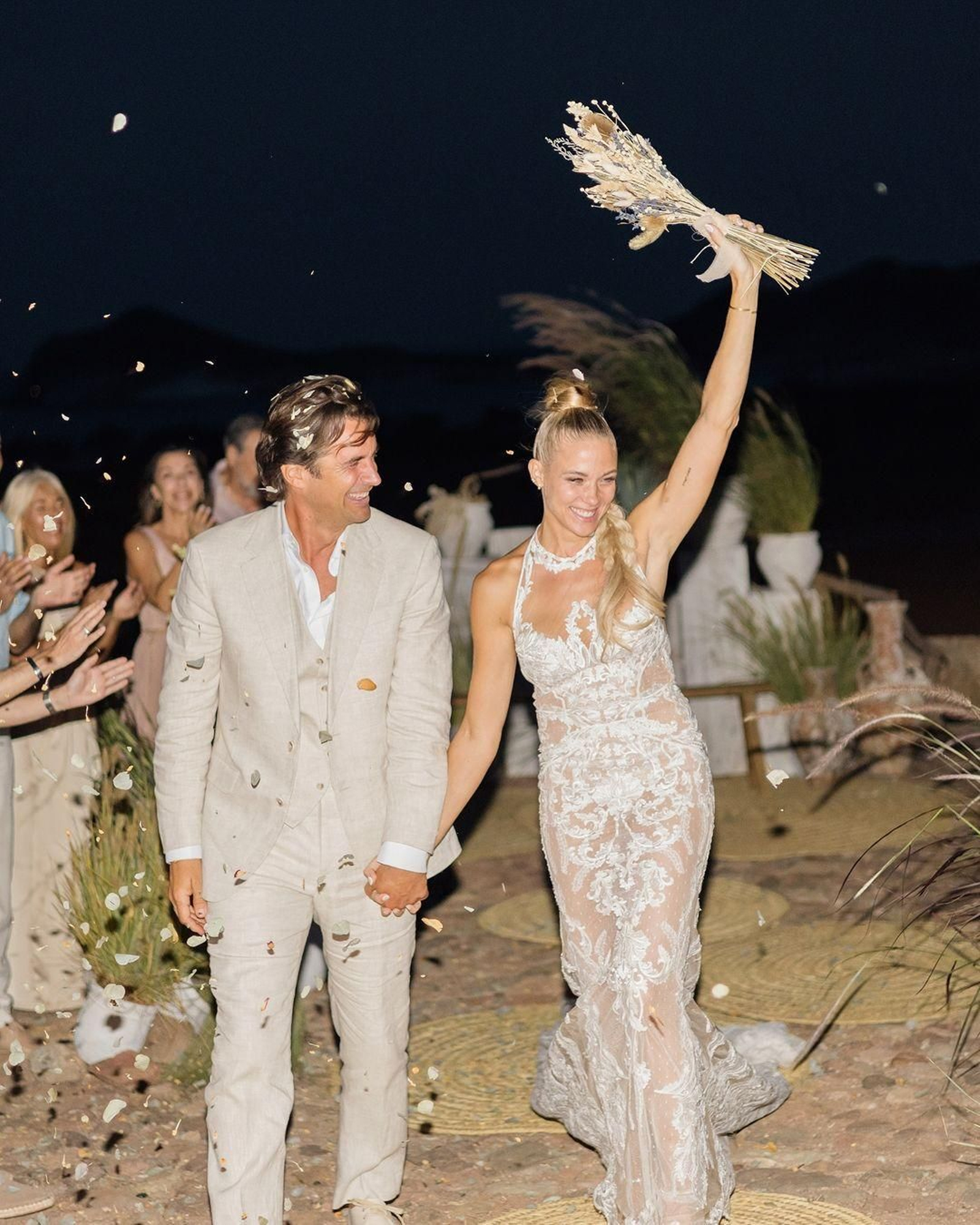 16 años después, ocurrió   3 días donde hemos podido por fin, celebrar EL AMOR!   @franleonardoymariateresa #AdroverMonteroWedding (1).jpg