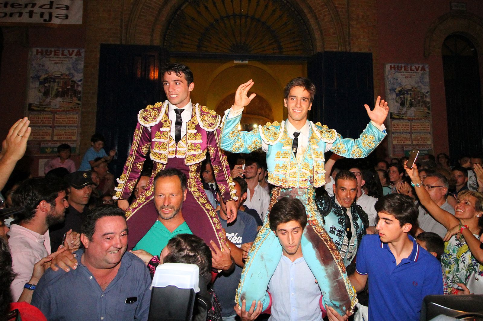 Imágenes de la Novillada de Rafael Serna, Emilio Silvera y Rodrigo Molina.