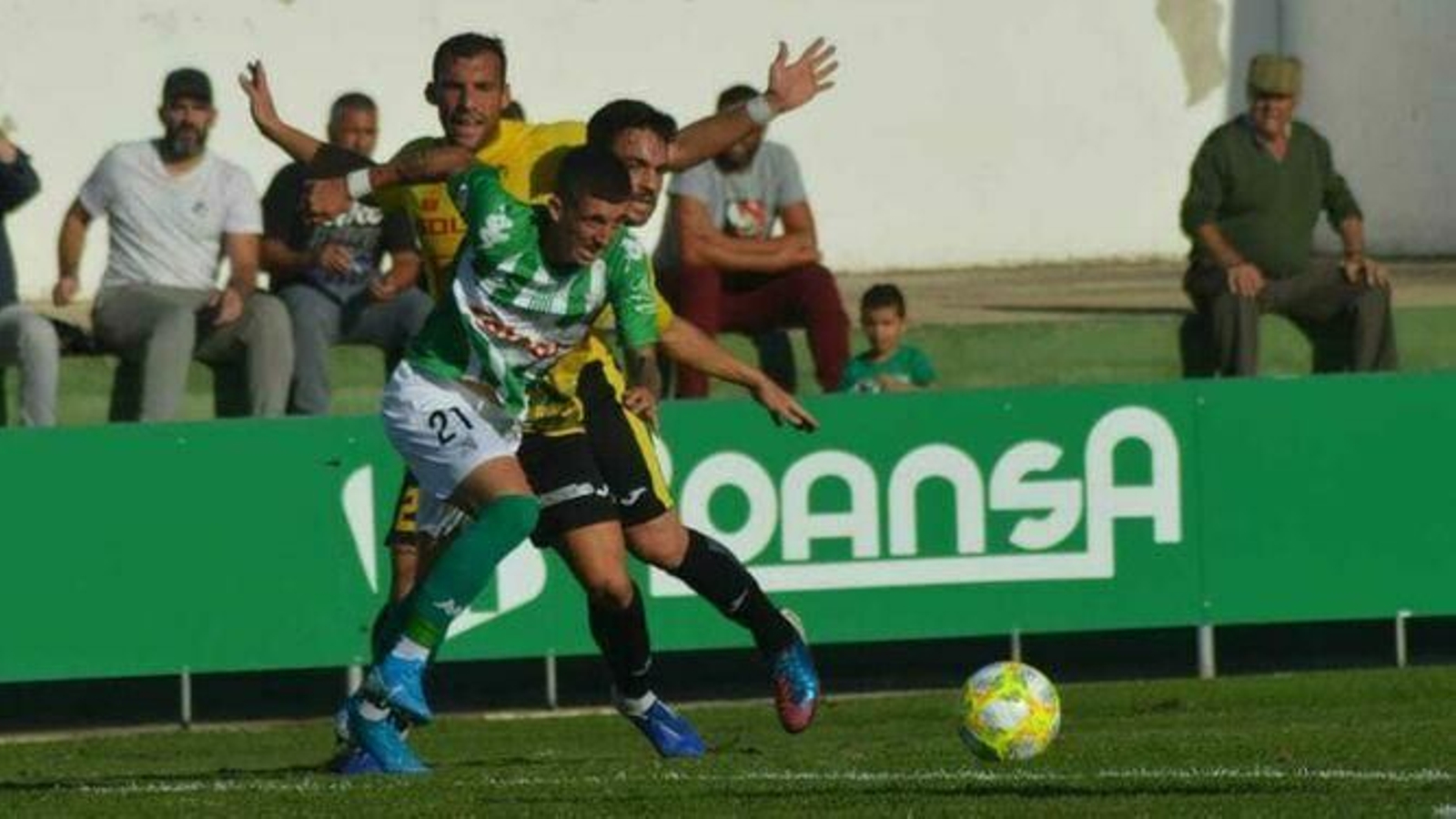 Un instante del Sanluqueño-Villarrubia en El Palmar