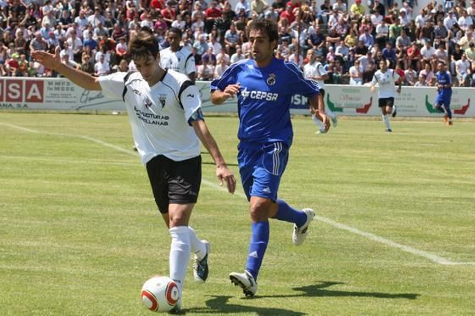 La Balona sufre una derrota que no merece en Tudela, pero dejó la sensación de que puede remontar el 1-0 en el partido de vuelta./Paco Guerrero

Foto: Paco Guerrero