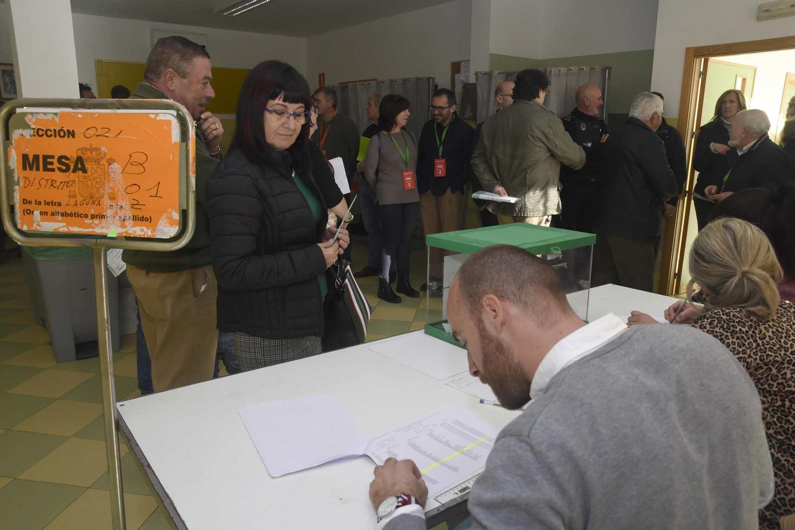 Las imágenes de la jornada electoral en Córdoba