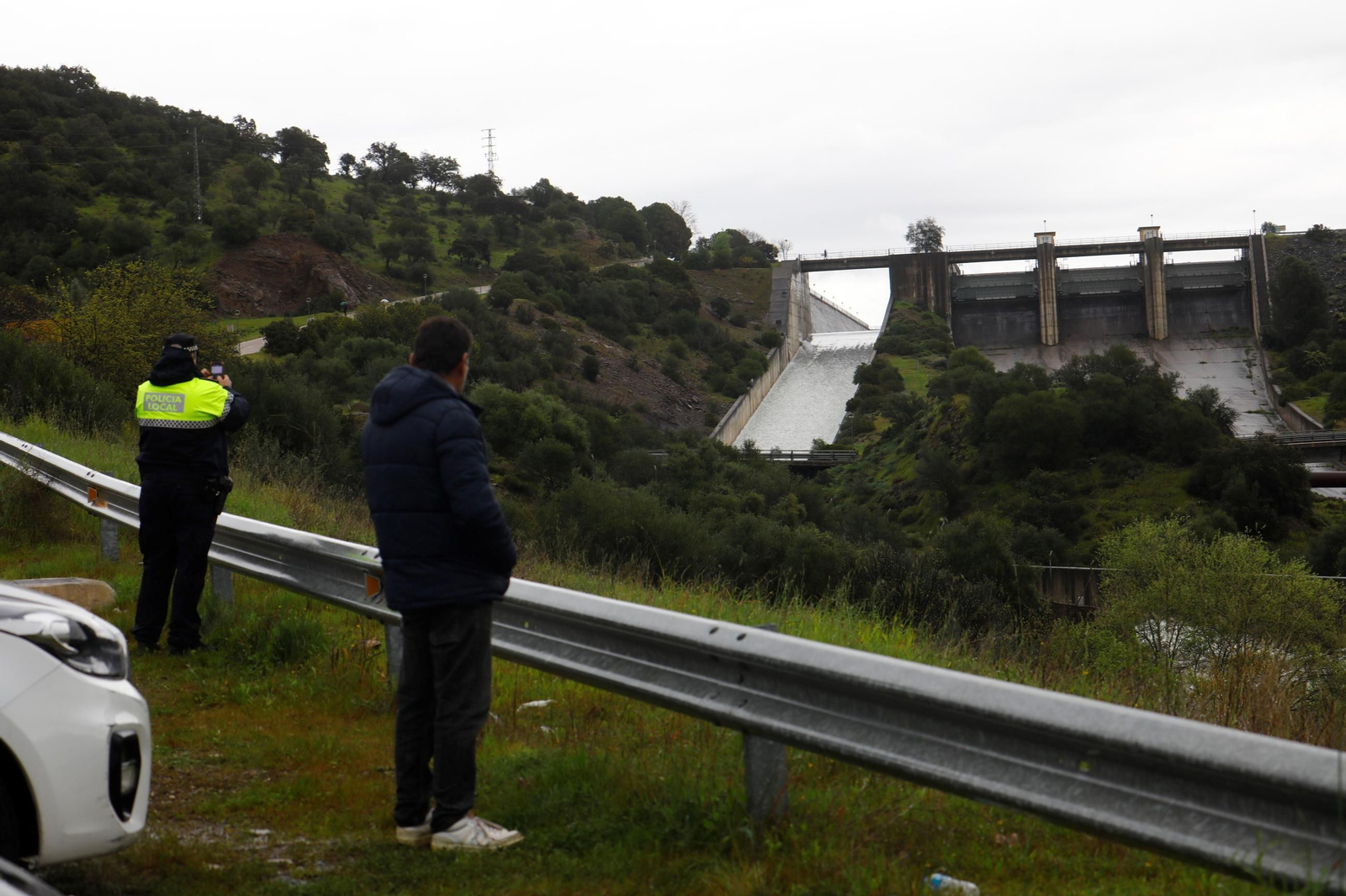 El desembalse del pantano de Navallana, en imágenes
