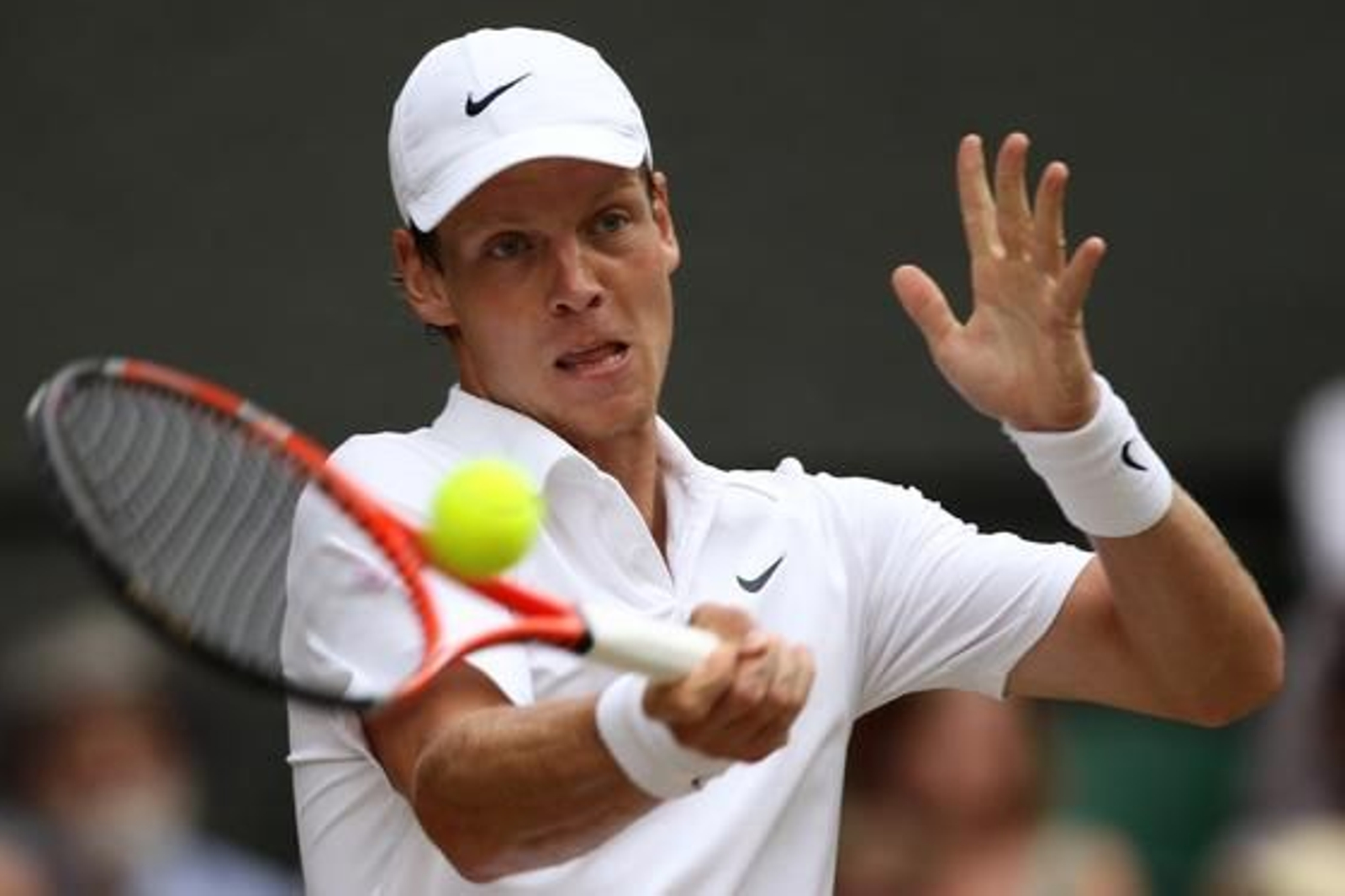 Berdych sacando en el segundo set del partido.

Foto: afp
