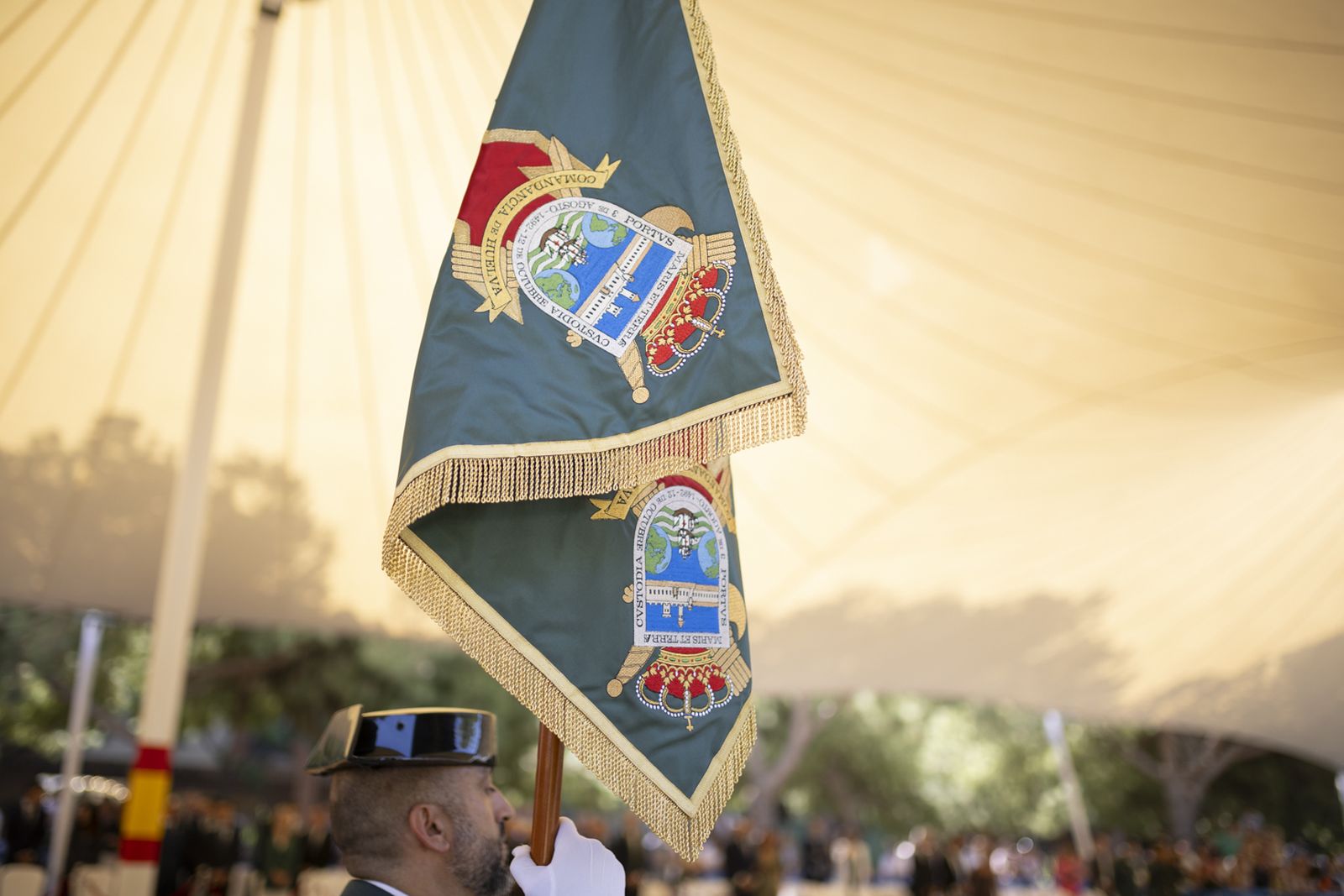 Imágenes de los actos de celebración de la festividad de la patrona de la Guardia Civil, la Virgen del Pilar.