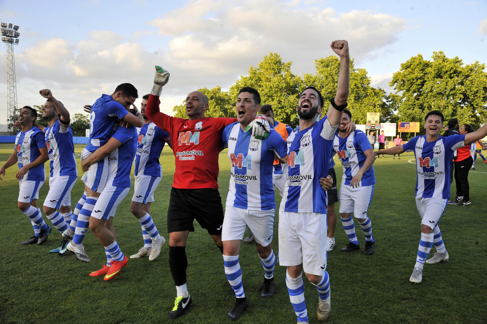 Imágenes del ascenso del Jerez Industrial a División de Honor en Arcos