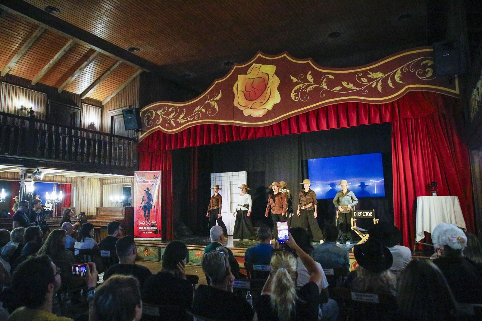 Las imágenes del premio desierto de Tabernas a Eugenio Alabiso en el Almería Western Film Festival