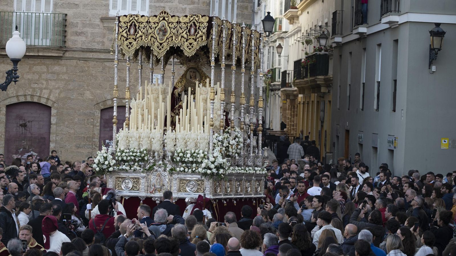 El paso de palio de Nuestra Señora del Buen Fin. El paso de palio de Nuestra Señora del Buen Fin.