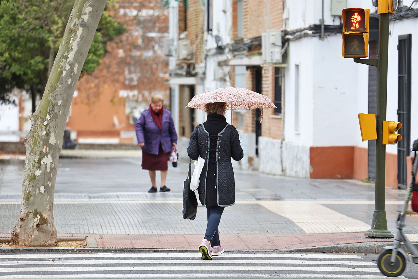 Lluvia y frío intenso en la mañana de miércoles