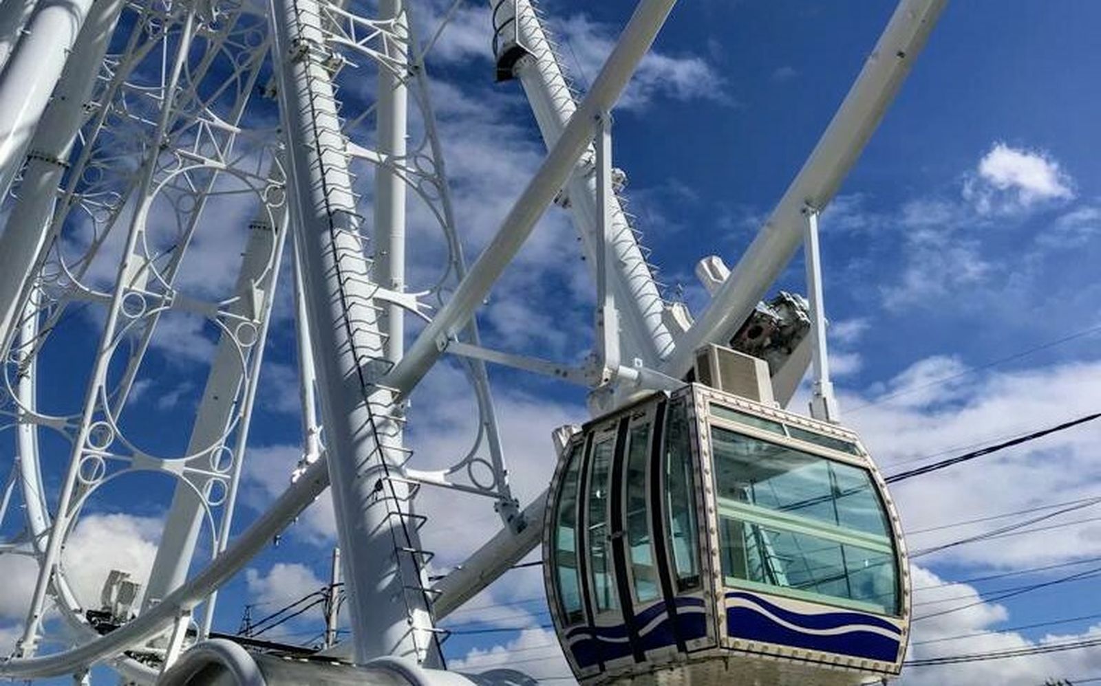 La noria-mirador que se instalará en la Feria de la Manzanilla.