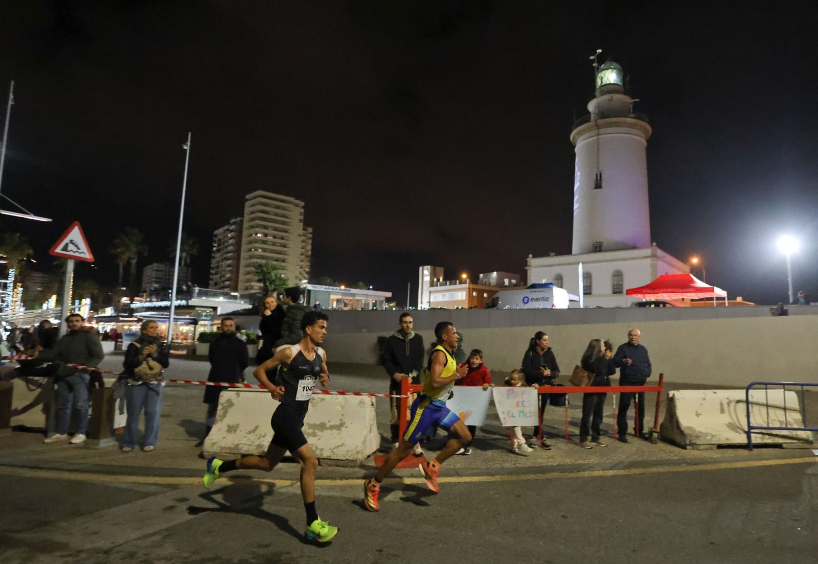 Las fotos de la San Silvestre del Real Club Mediterráneo en Málaga