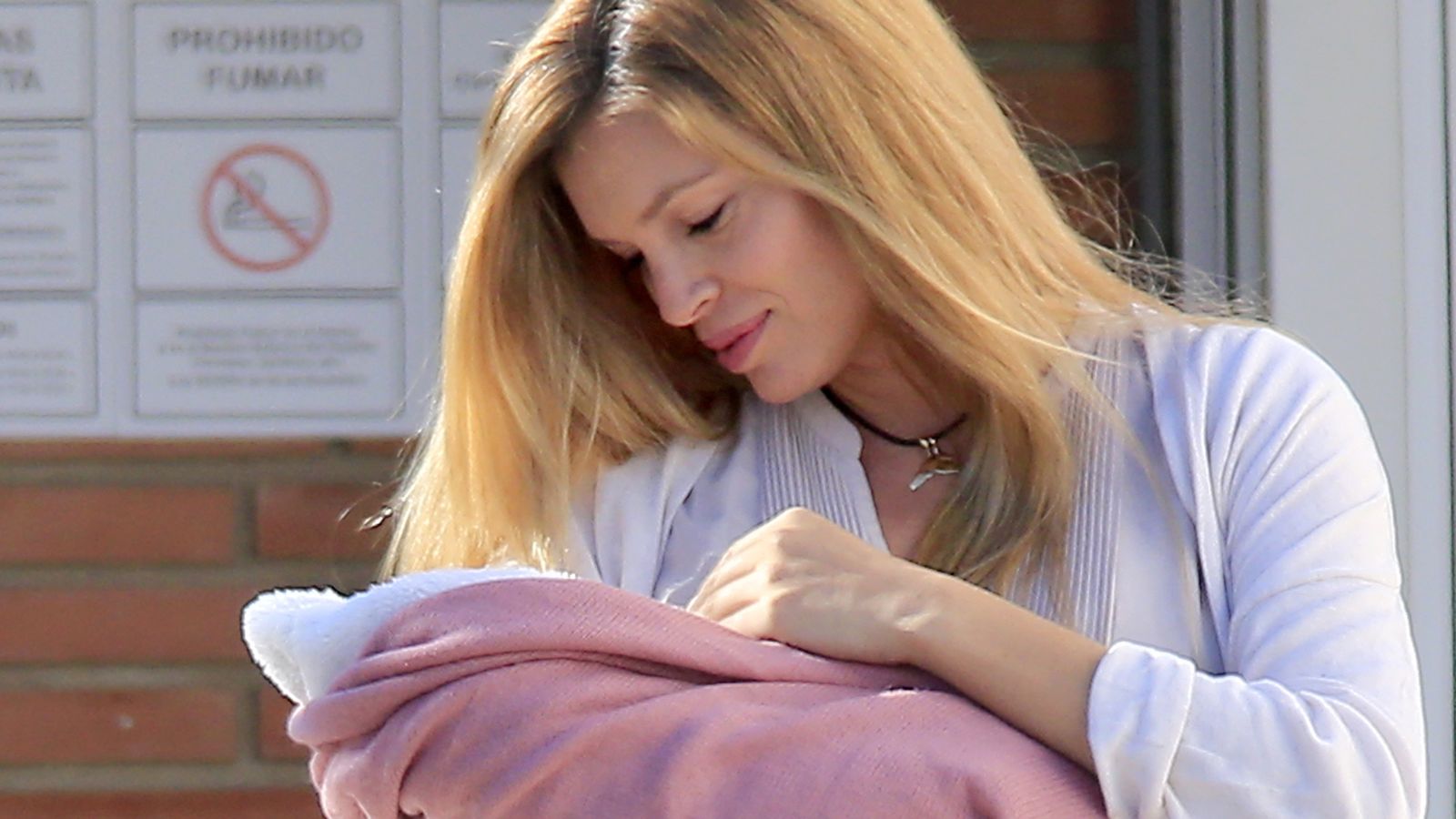 Esther es madre soltera de Galia, que nació en diciembre de 2014.