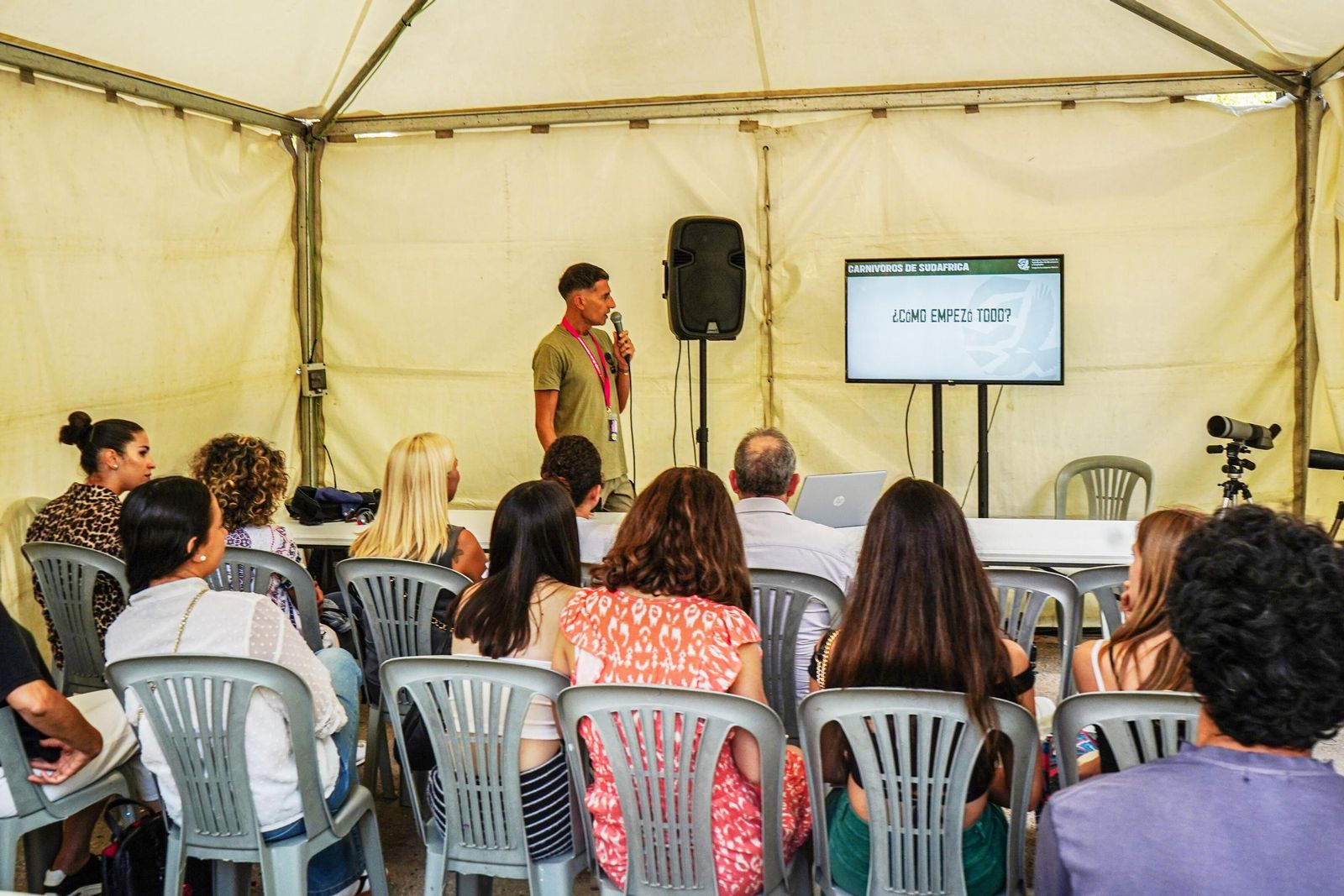 Las mejores imágenes de la Noche de los Investigadores en Granada