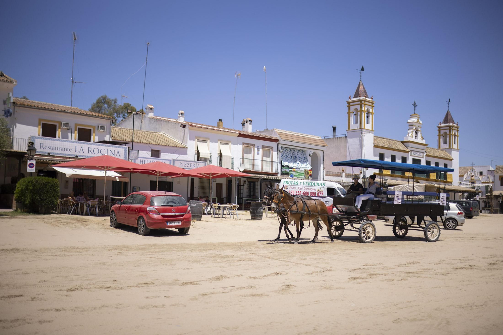 ¿Por qué la aldea del Rocío enamora?