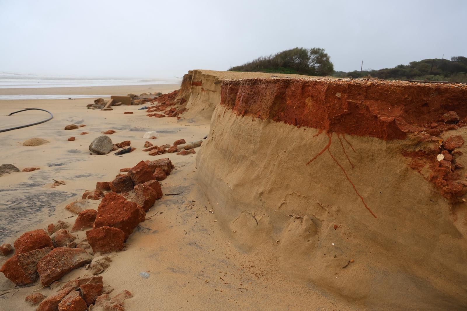 Fotografías de El Portil y El Rincón, donde los vecinos han sido desalojados por la borrasca Leonardo