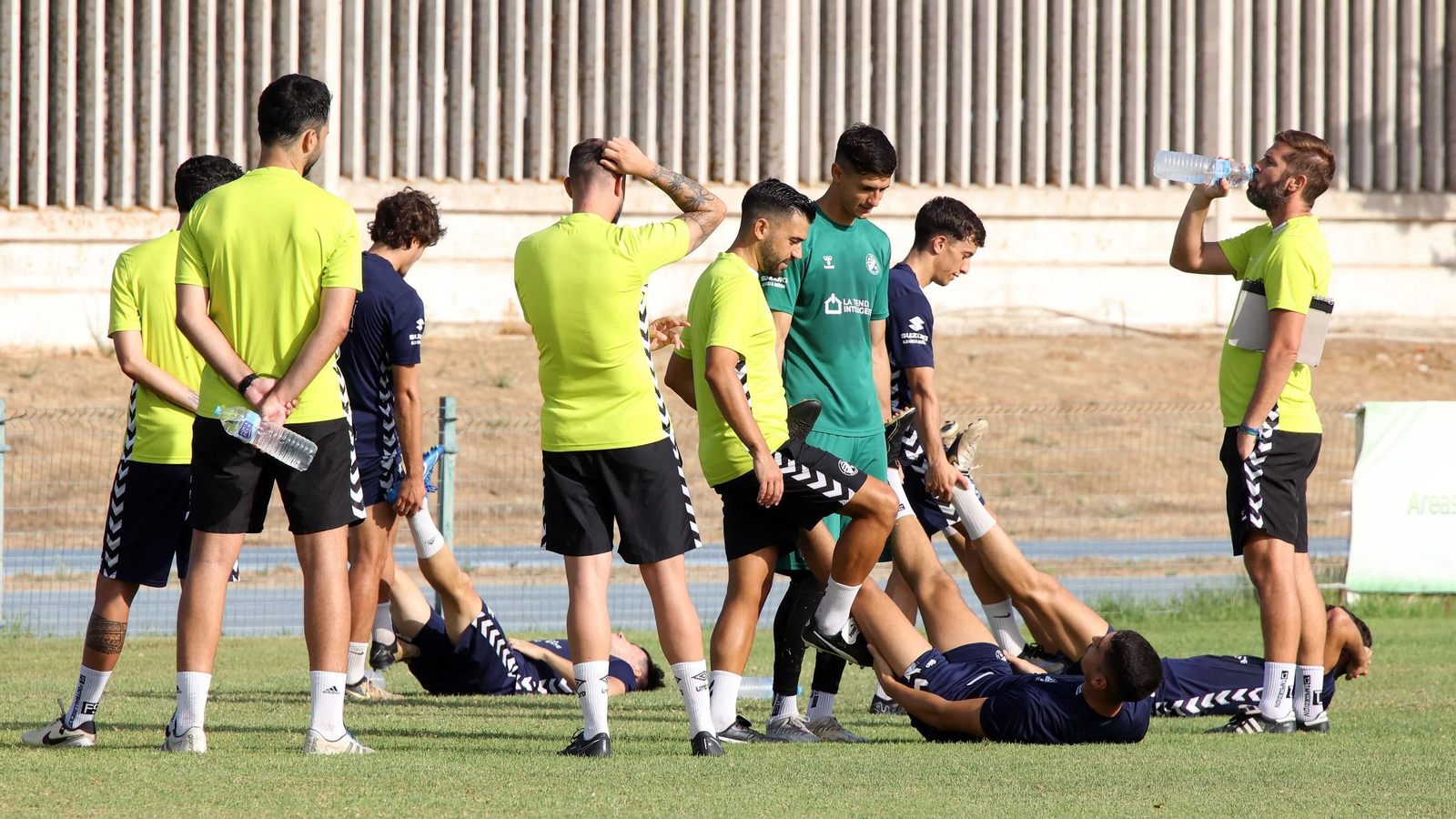 Imágenes del entrenamiento del Xerez DFC en el 'Pepe Ravelo' de Chapín