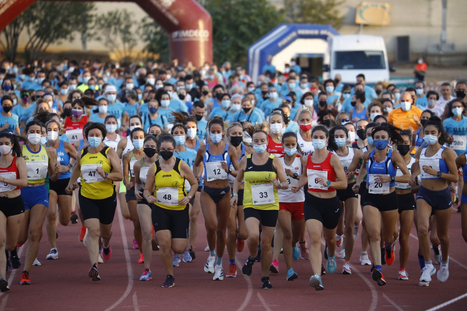 Las imágenes de la XVI edición de la Carrera de la Mujer en Córdoba