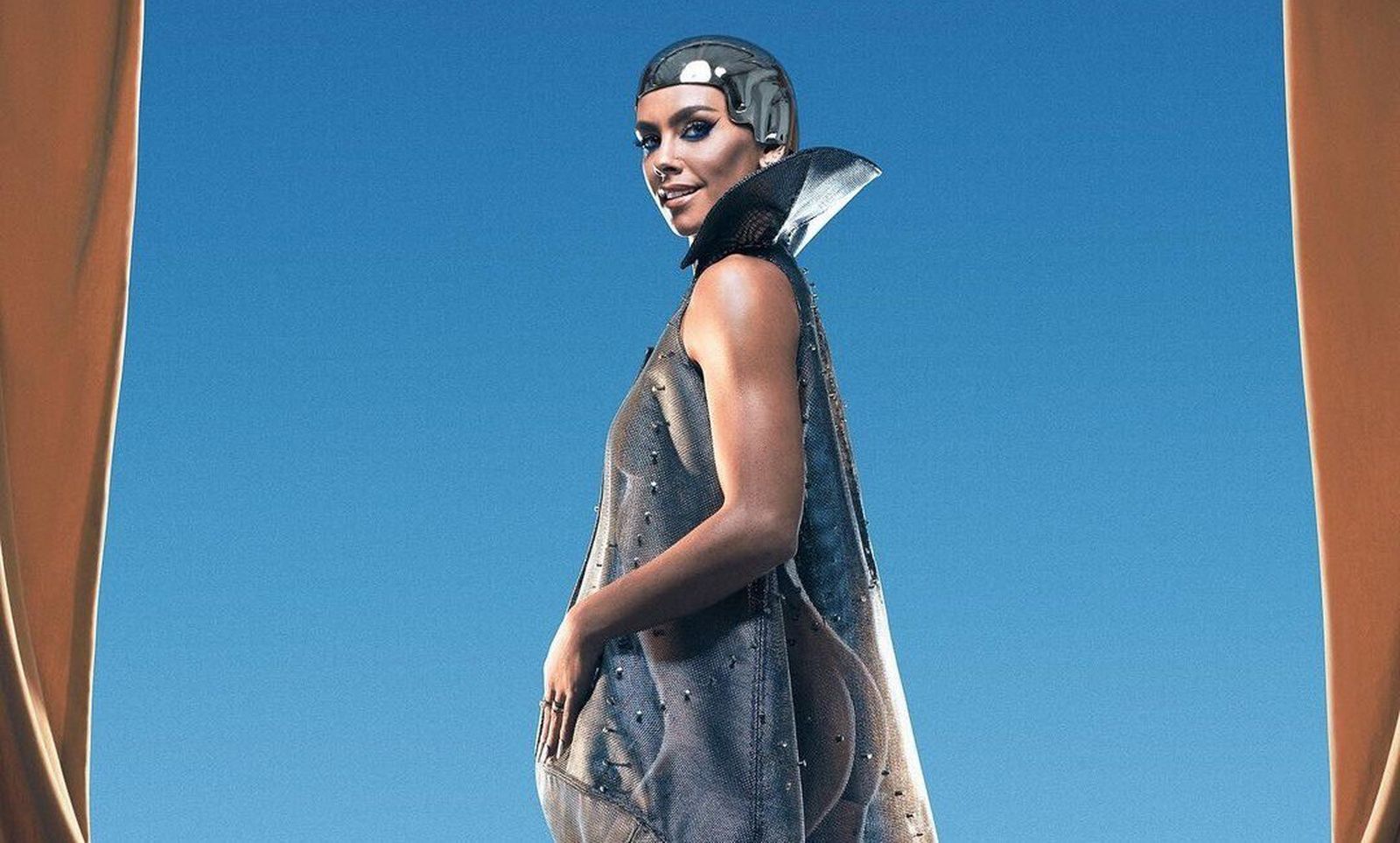 El vestido 'luciérnaga' firmado por Manuel Piña que llevó Cristina Pedroche para las últimas Campanadas.