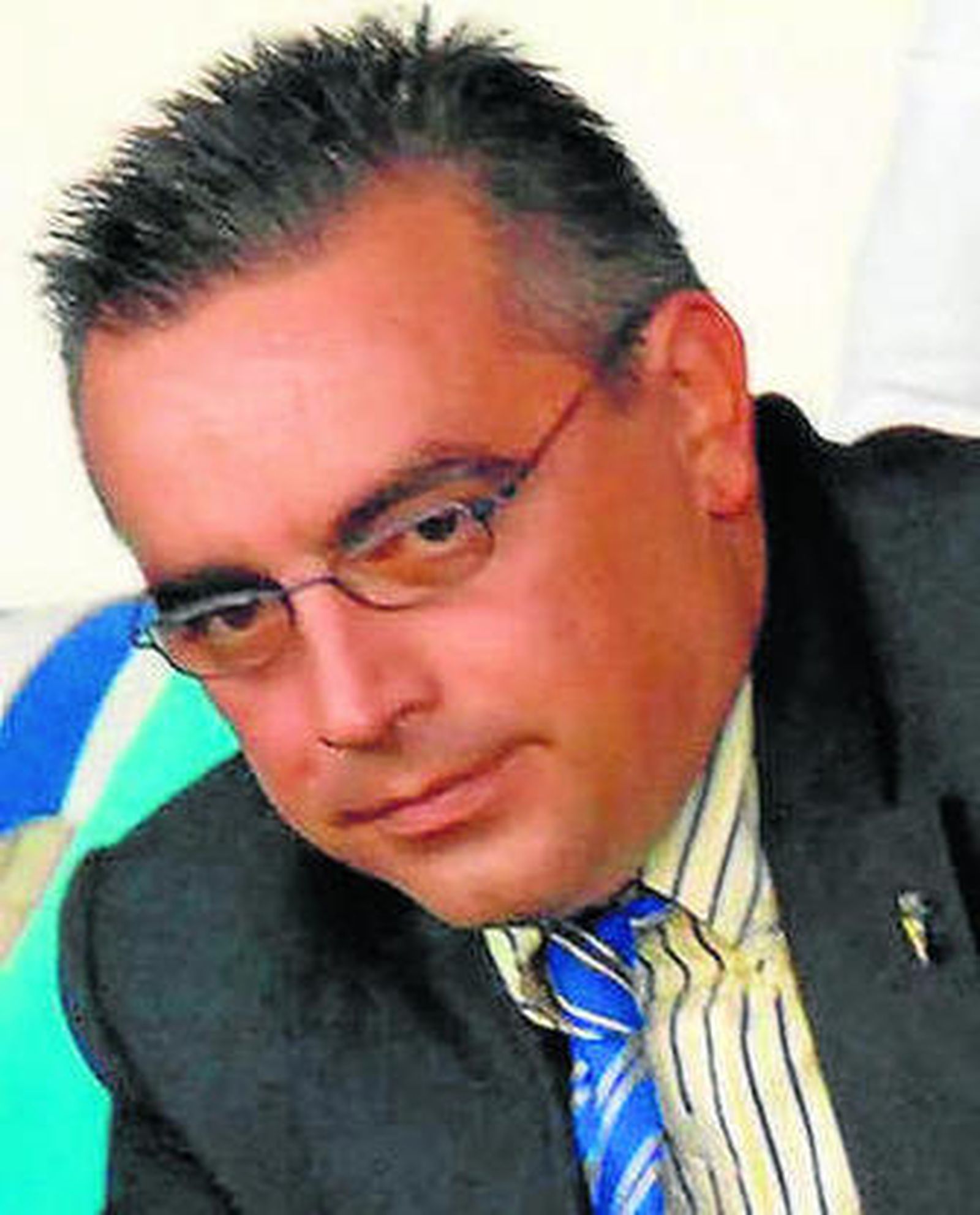 Jose González, dando instrucciones a López Silva desde la grada.