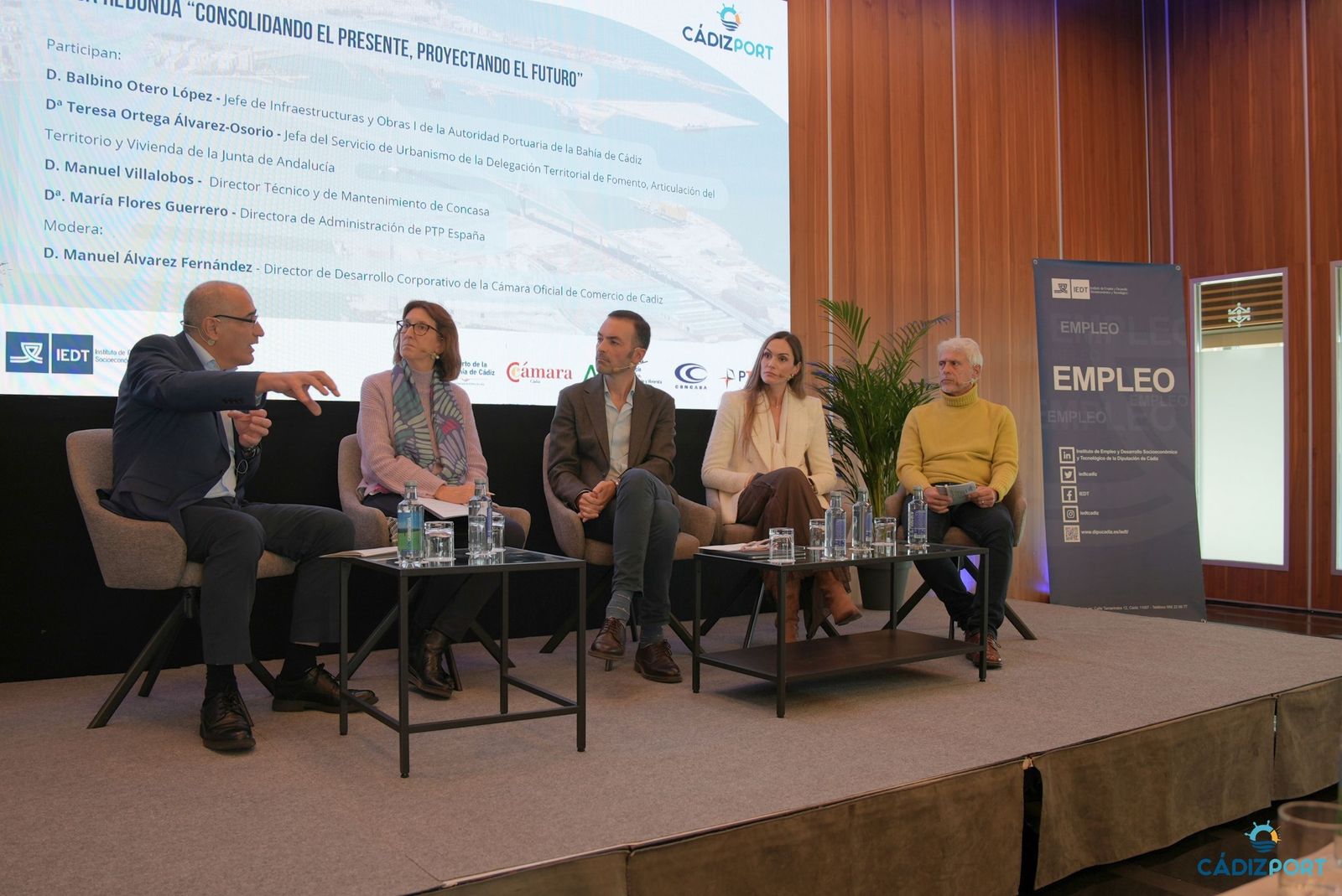 Un momento de la mesa redonda convocada por Cadiz-Port
