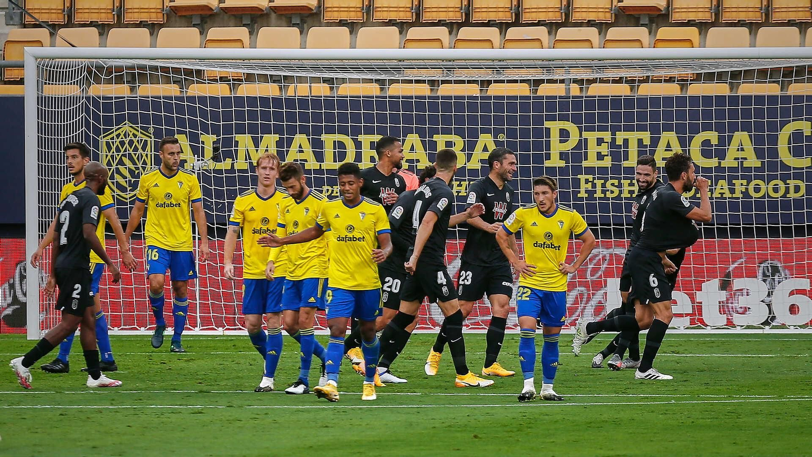 Partido de fútbol Cádiz CF - Granada Partido de fútbol Cádiz CF - Granada